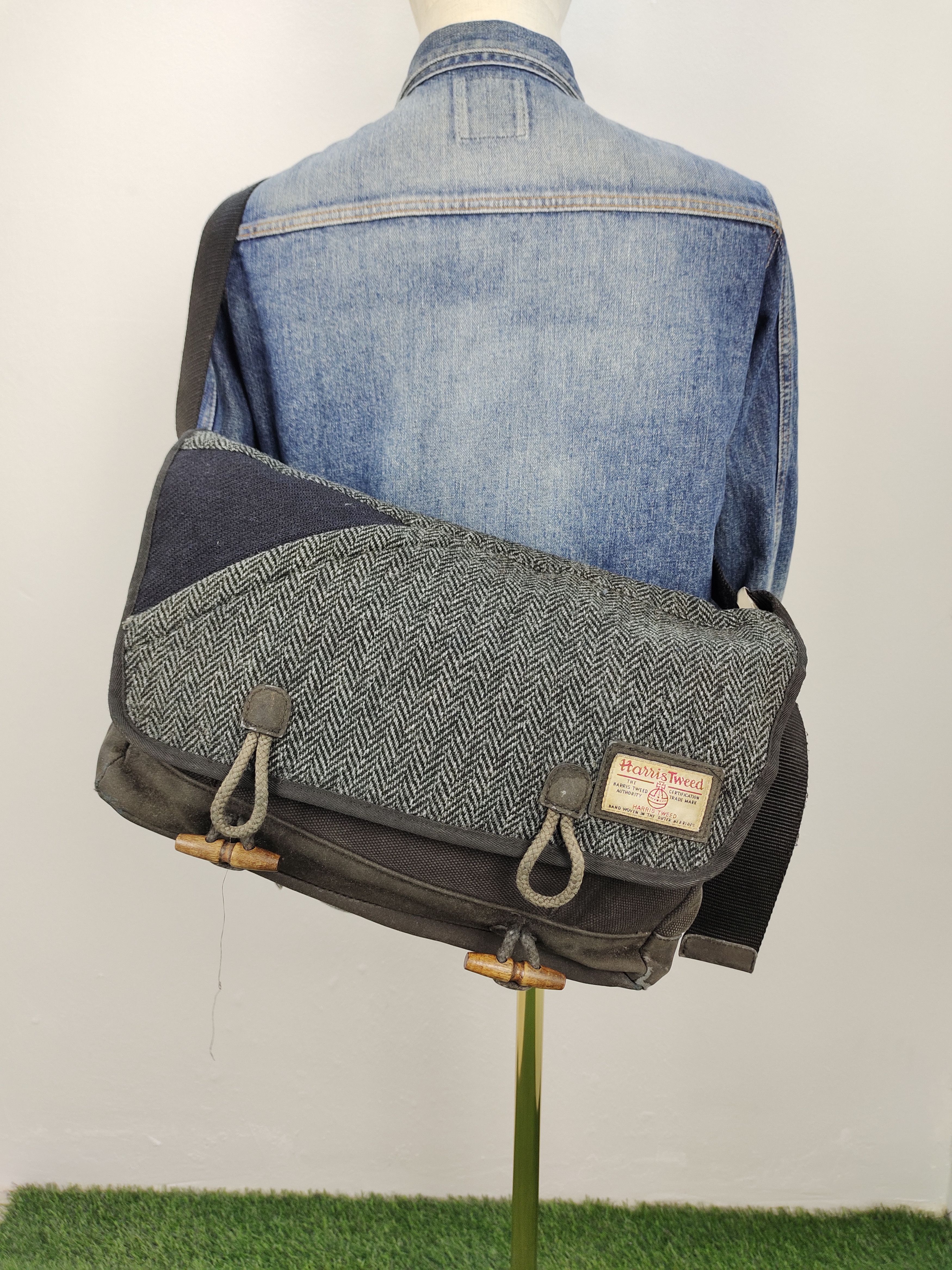 Beams Plus × Harris Tweed Nicole Club x Harris Tweed Canvas Distress Messenger Bag Size ONE SIZE - 2 Thumbnail