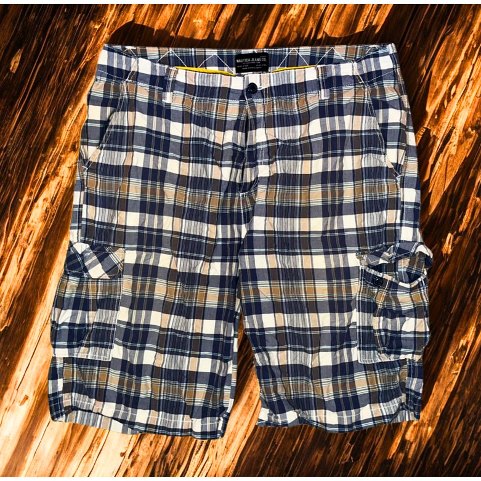 Nautica Nautica Jeans Cargo Shorts 40 Y2K Baggy Plaid Streetwear 12” Size US 40 / EU 56 - 1 Thumbnail