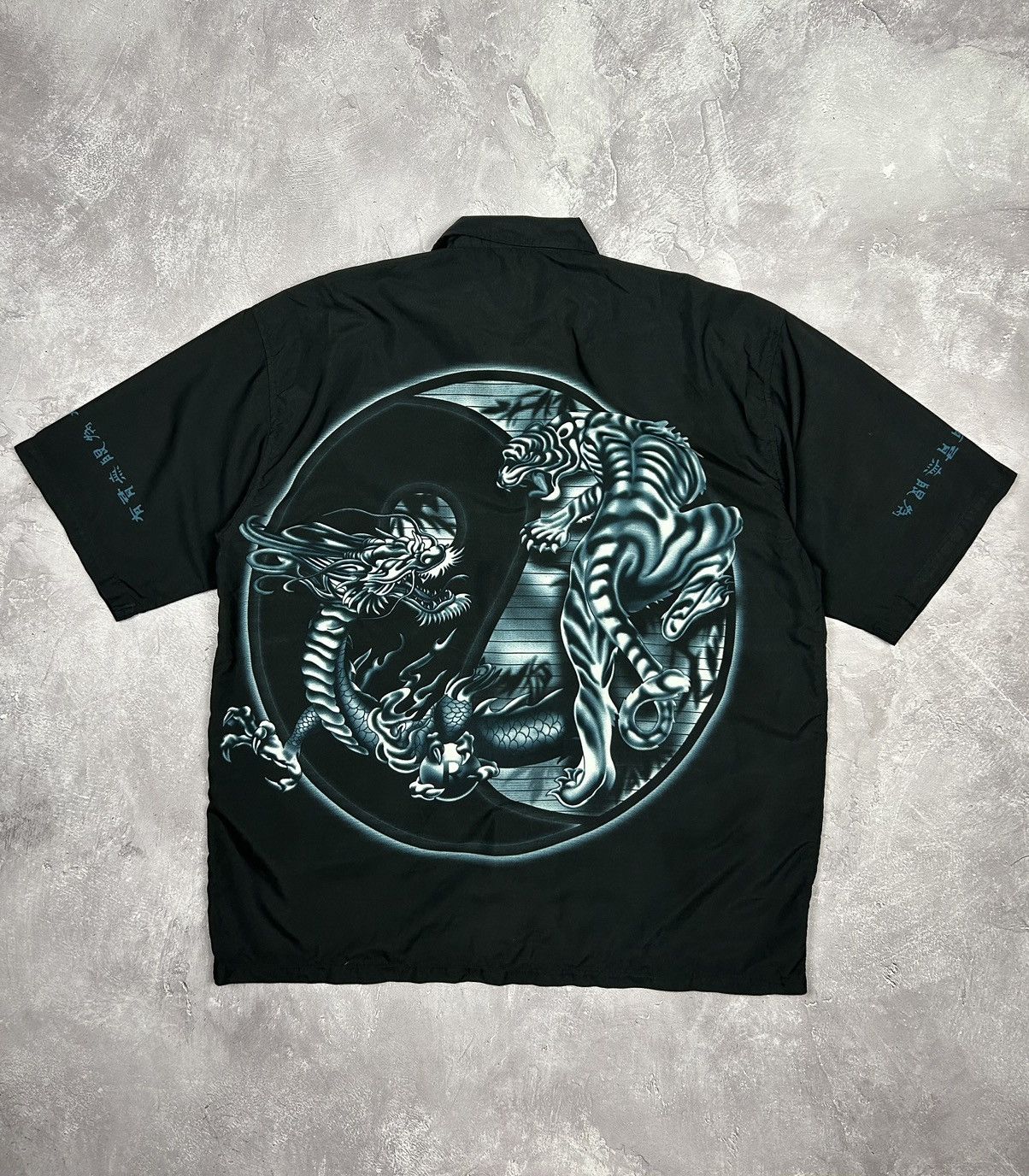 Japanese Brand × Vintage Rare Vintage Japanese Dragon Tiger Printed Shirt Polyester Size US XXL / EU 58 / 5 - 6 Thumbnail