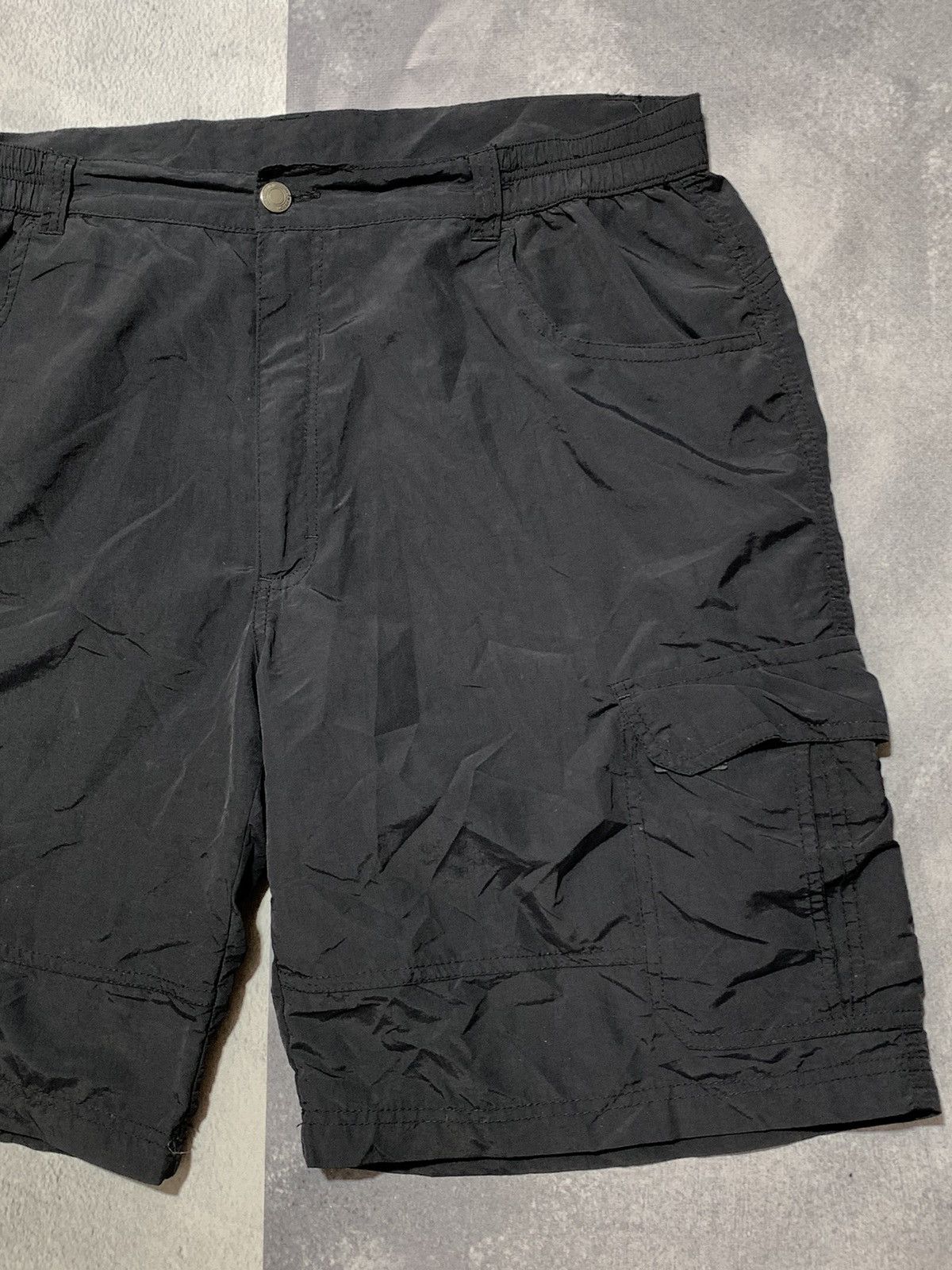 Vintage Vintage Y2K cargo nylon shorts outdoor style size XL Size US 36 / EU 52 - 3 Thumbnail