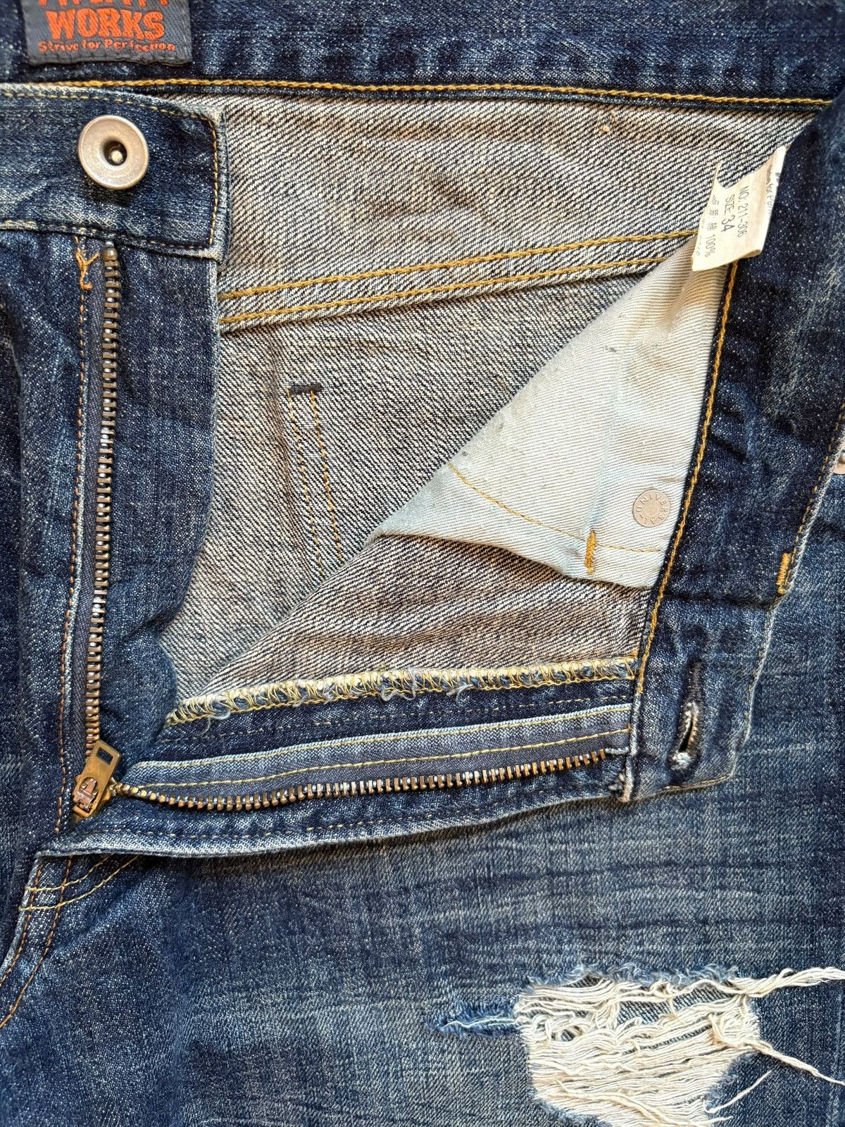 Japanese Brand Vintage Japanese Brand Mud Wash Distressed Baggy Jeans Size US 34 / EU 50 - 9 Thumbnail
