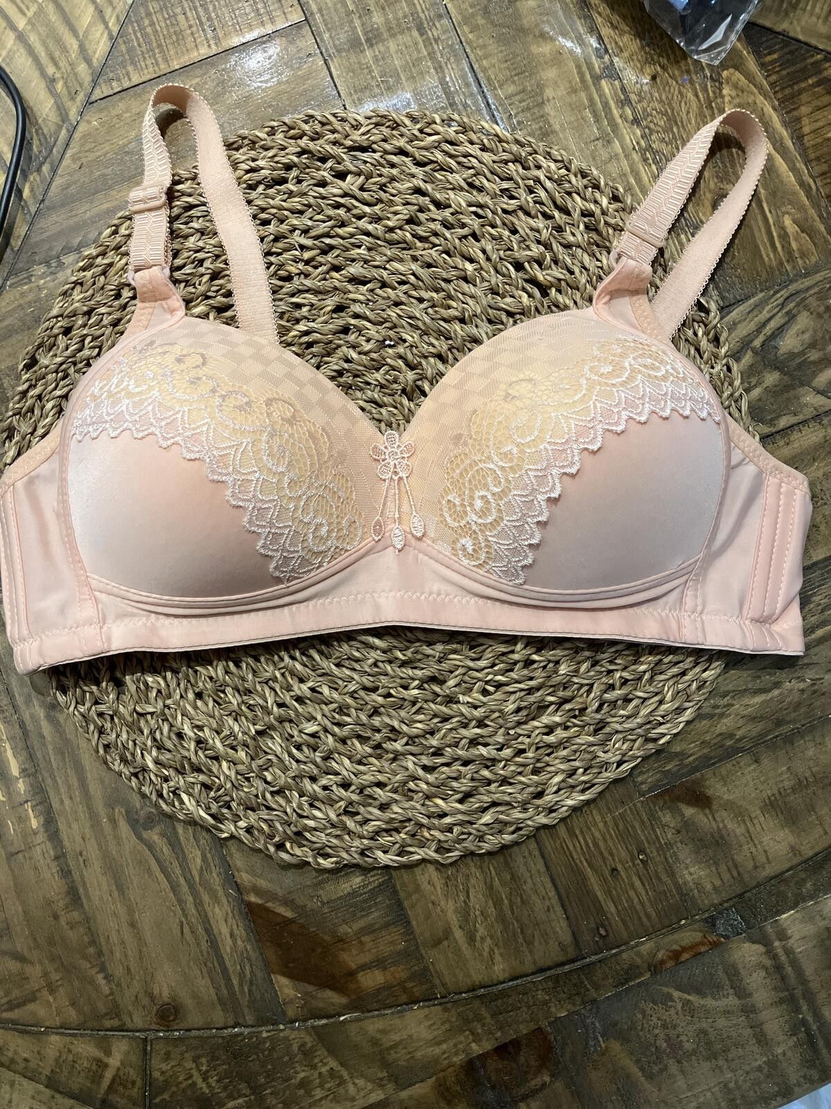 The Unbranded Brand NWOT Light Pink Lace Embroidered Bra Size ONE SIZE - 1 Thumbnail