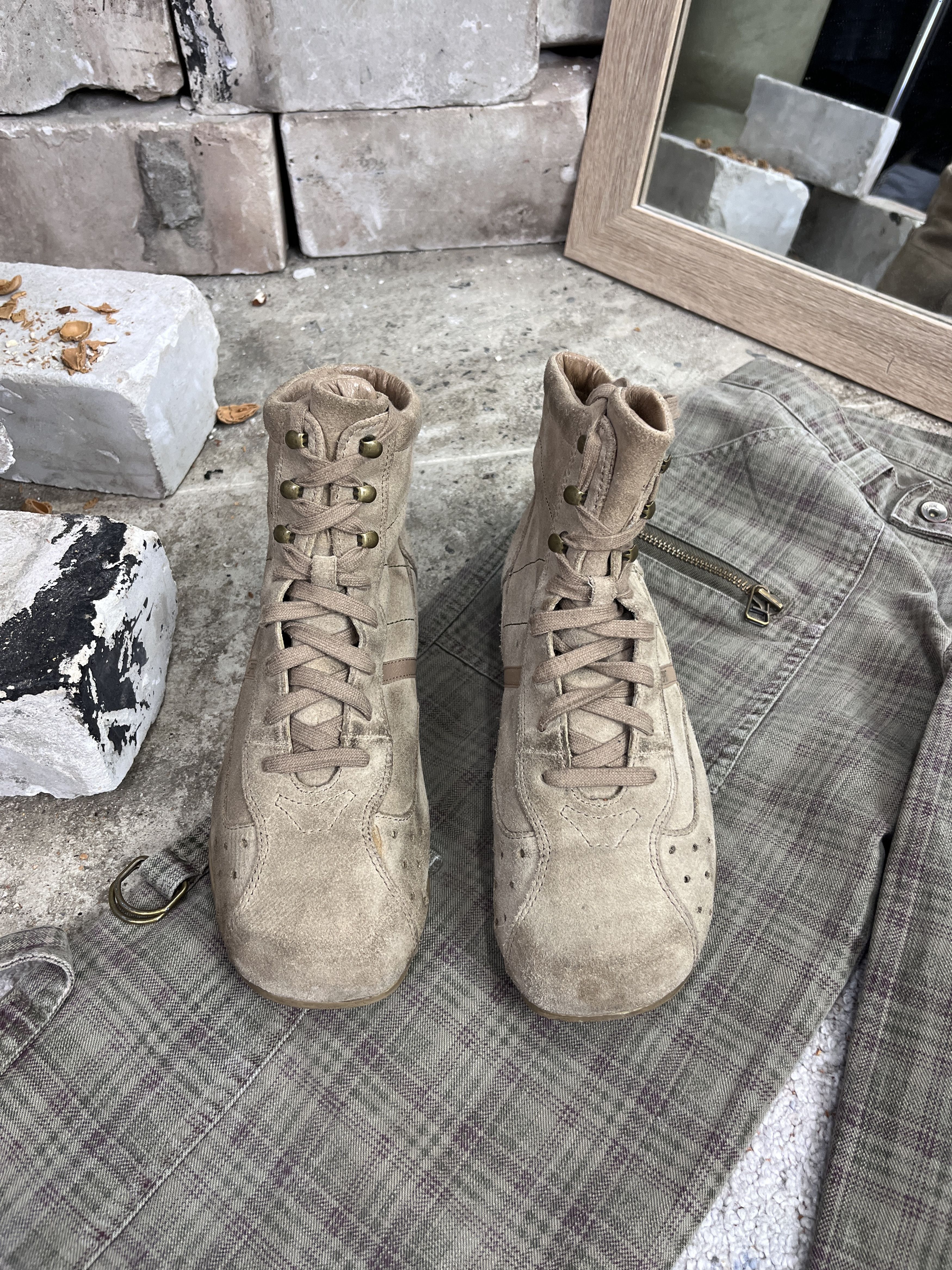 Esprit 2000s ESPRIT SUEDE HIGH TOP SNEAKERS - 5129 Size US 8 / EU 41 - 2 Thumbnail