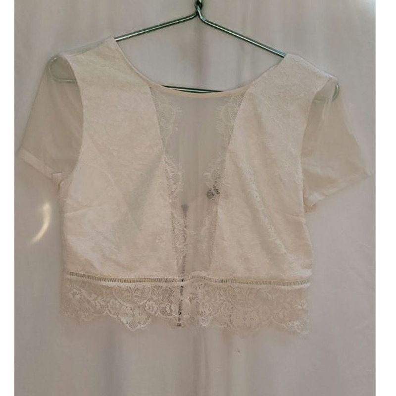 Express Express White Lace Crop Top with Back Zipper Women’s Size M Size M / US 6-8 / IT 42-44 - 1 Thumbnail