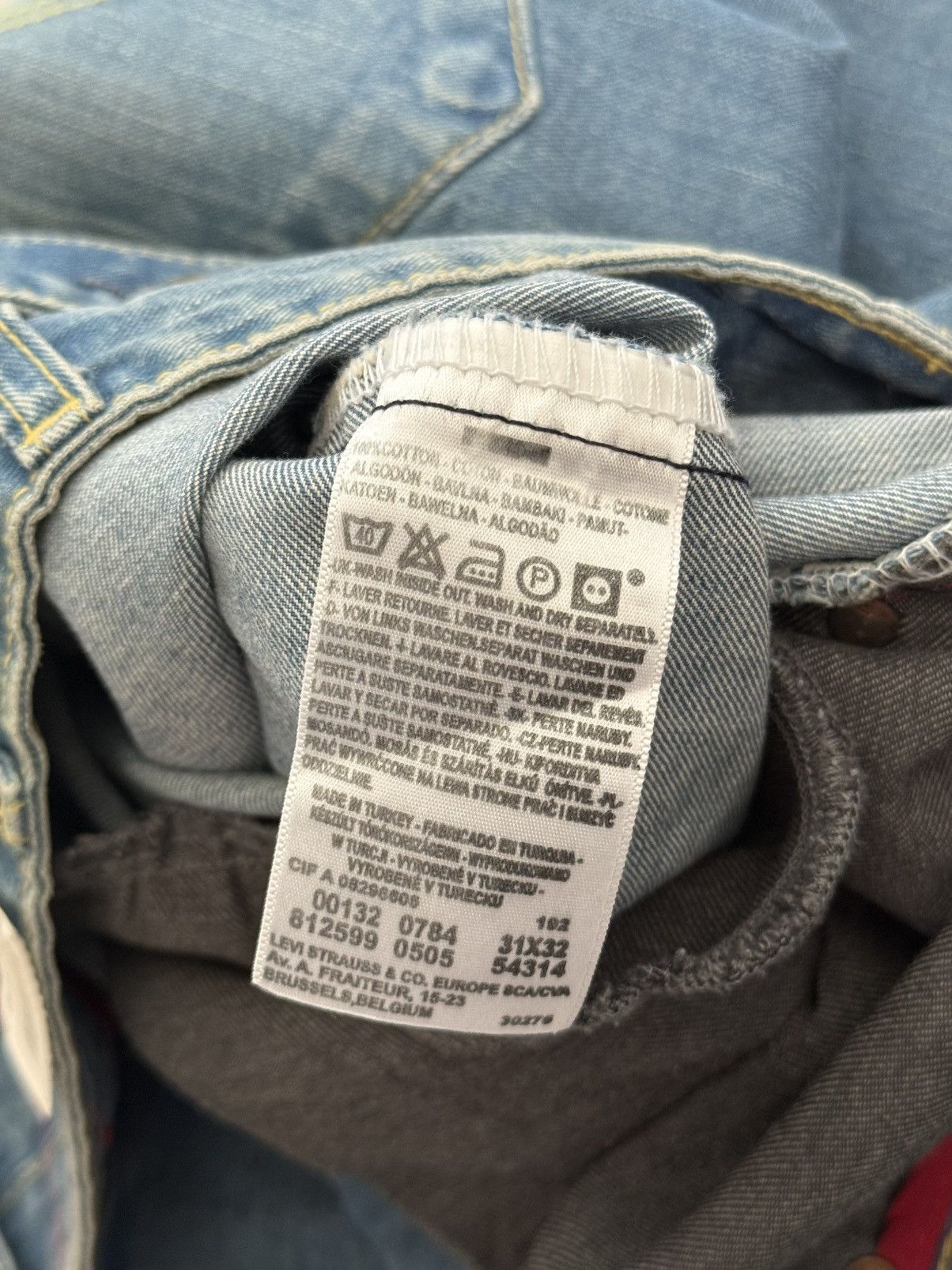 Levi's LEVI’S ENGINEERED JEANS 2005 TWISTED LEG BUCKLE CINCH BACK Size US 31 - 16 Thumbnail