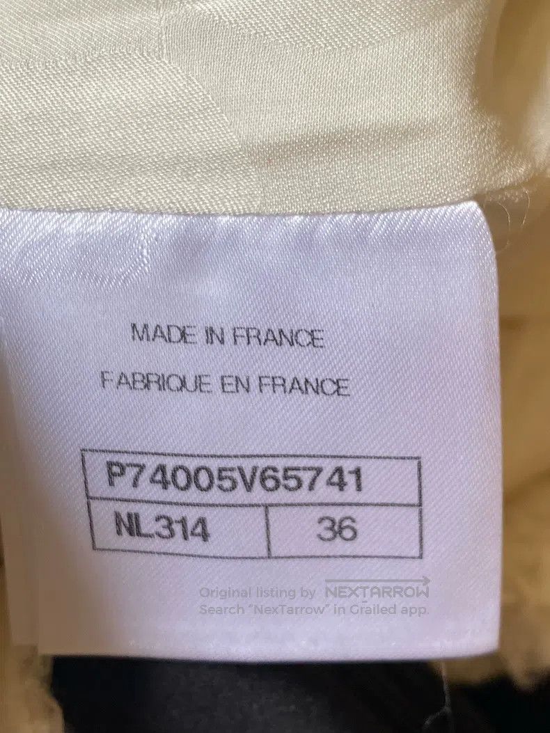Chanel Chanel 23-year-old white diamond button jacket Size XS / US 0-2 / IT 36-38 - 5 Thumbnail