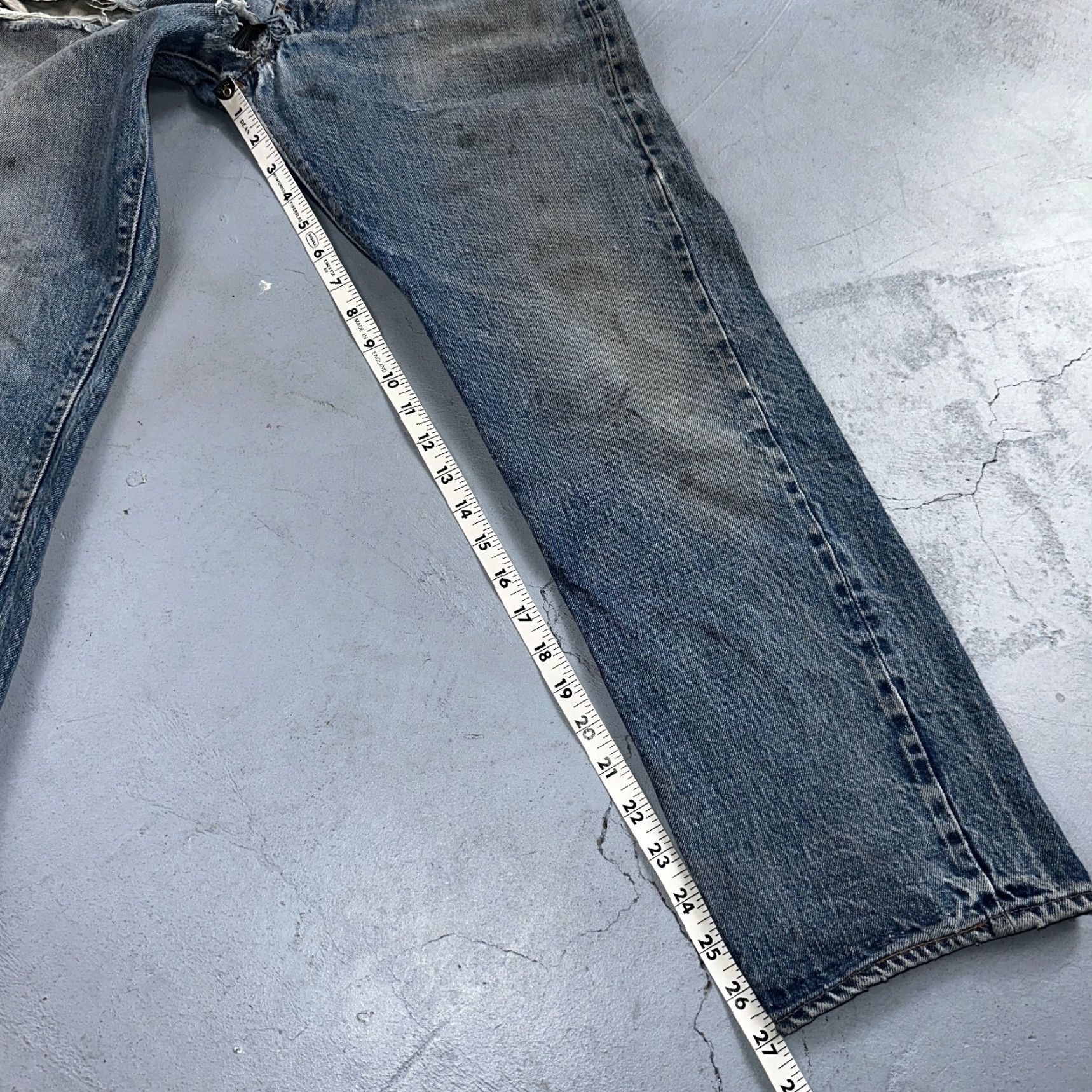 Levi's VINTAGE Levi's 501 Jeans Men 32x31 Light Wash 80s USA Distressed Straight Denim Size US 32 / EU 48 - 5 Thumbnail