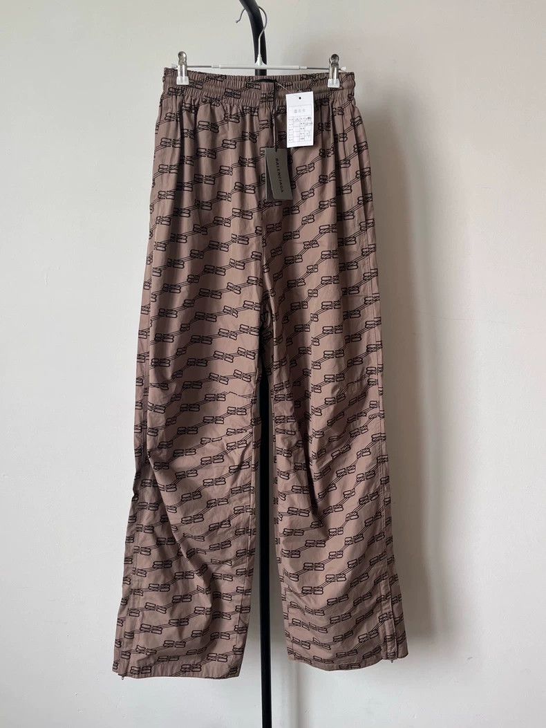 Balenciaga Balenciaga size XS Monogrammed Logo printed casual overalls Size US 27 - 1 Thumbnail