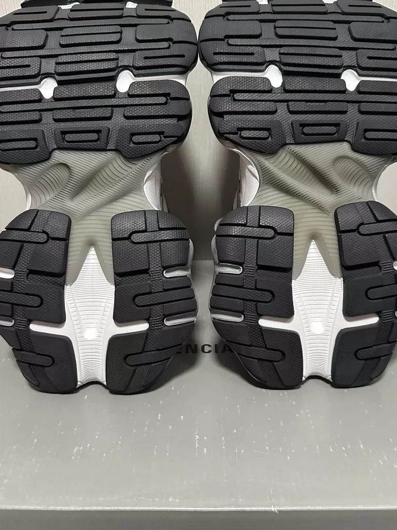 Balenciaga Balenciaga Balenciaga Cargo Sneakers in Gray and White -25 Size US 6 / IT 36 - 7 Thumbnail