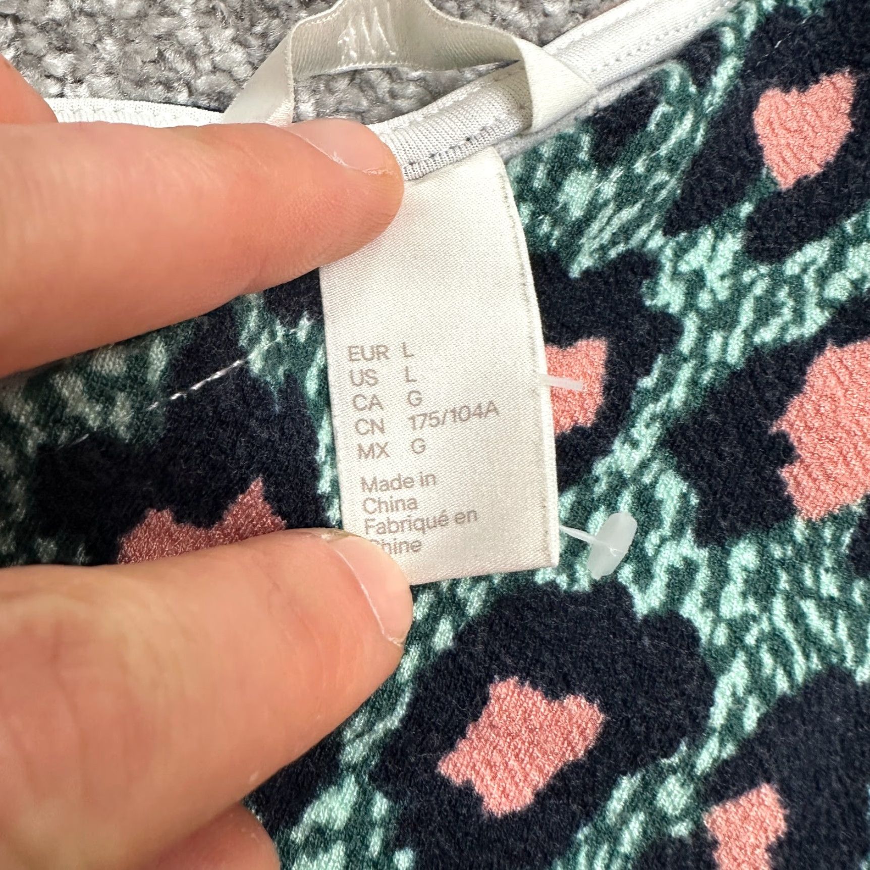 H&M H&M Tank Womens Large Leopard Multicolor Halter V-Neck Back Slit Casual Size L / US 10 / IT 46 - 5 Thumbnail