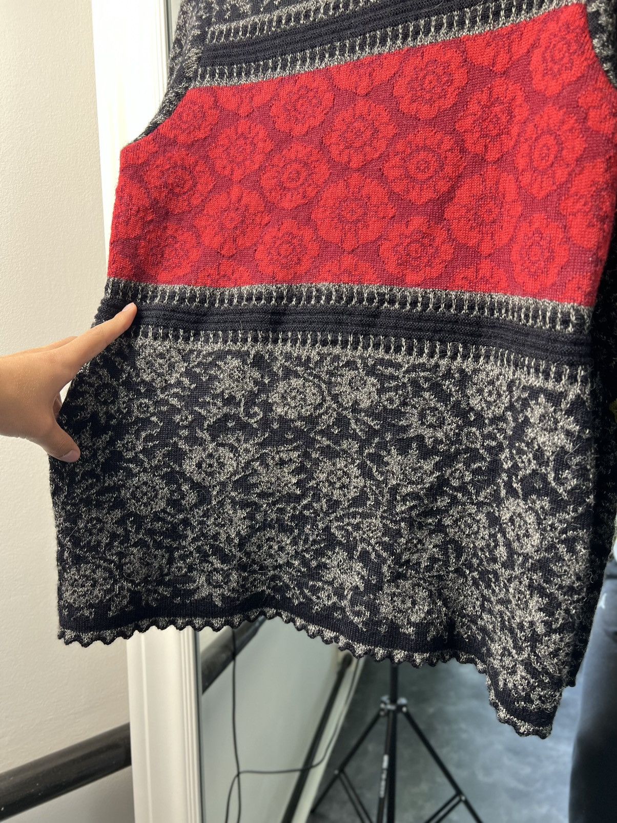 Designer Oleana Norway Alpaca Floral Cardigan Sweater Size M Size M / US 6-8 / IT 42-44 - 19 Thumbnail
