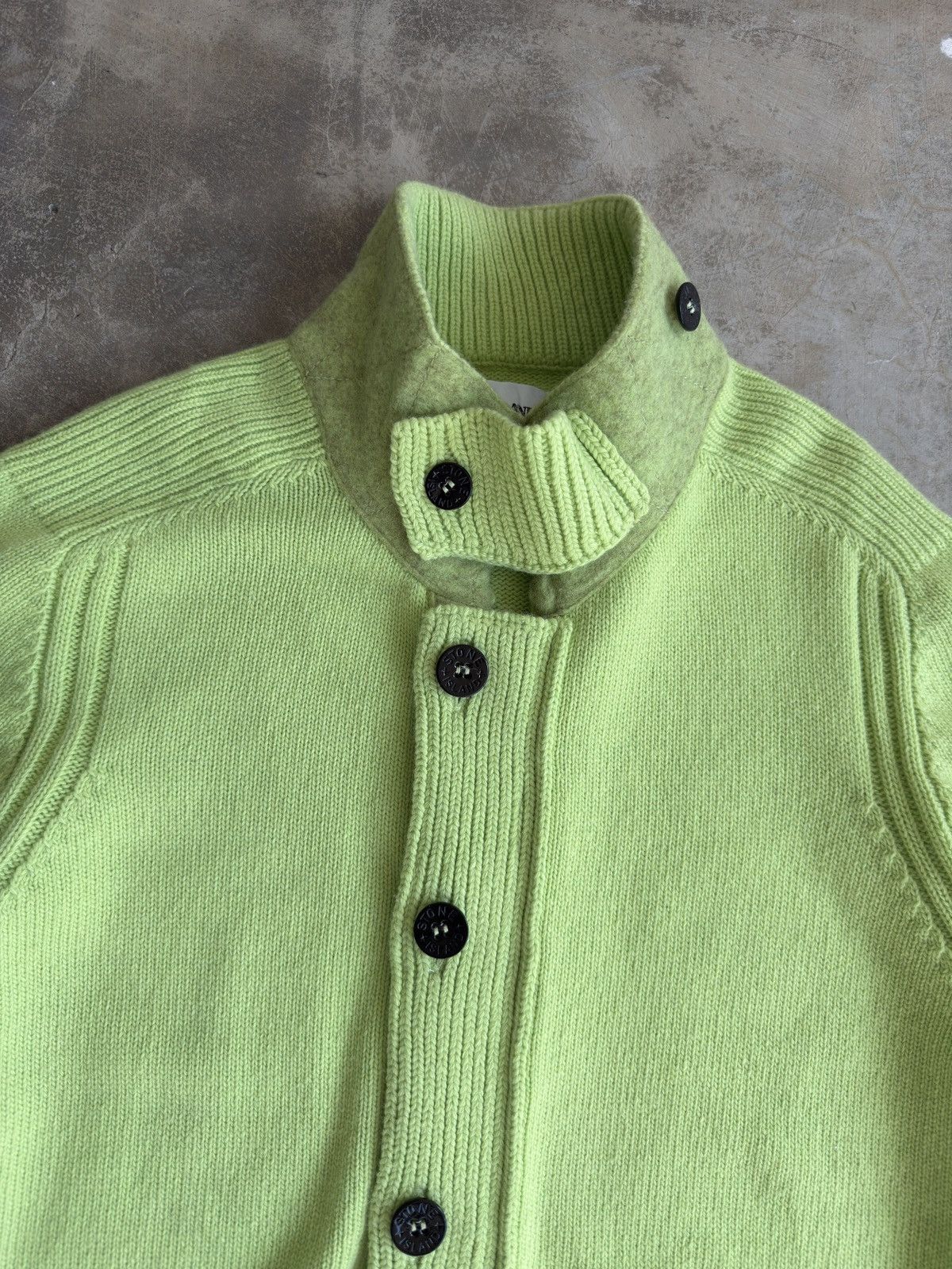 Stone Island Stone Island Wappen Zip up Long sleeved knit In Neon Green Size US XL / EU 56 / 4 - 15 Thumbnail