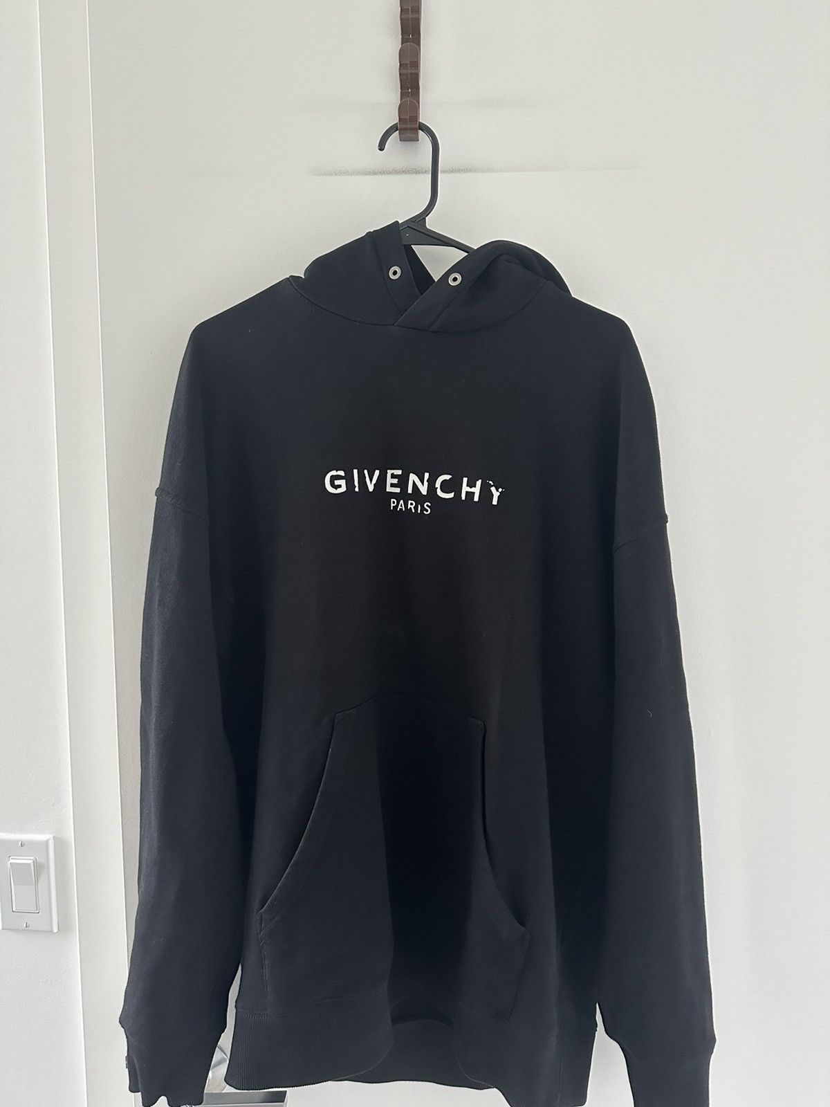 Givenchy Givenchy Paris Logo Print Black Hoodie For Men Size US L / EU 52-54 / 3 - 2 Thumbnail