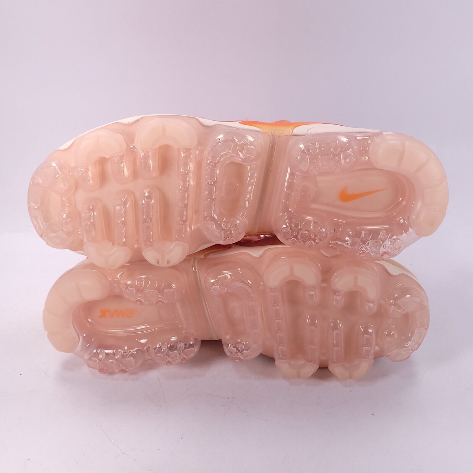 Nike Nike Air Vapormax Plus Shoe Womens Size 7.5 DQ8588-800 White Size US 7.5 / IT 37.5 - 7 Thumbnail