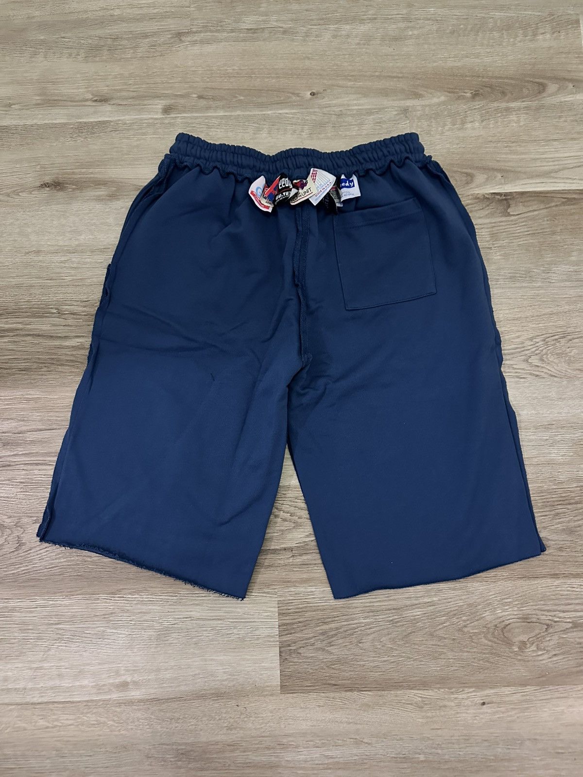 Greedy Unit Greedy Unit Navy Multitag Sweatshorts (M) Size US 32 / EU 48 - 2 Thumbnail