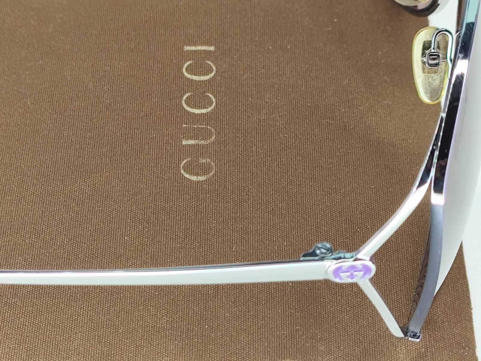 Gucci Gucci Purple Sunglasses 4208/S Size ONE SIZE - 4 Thumbnail