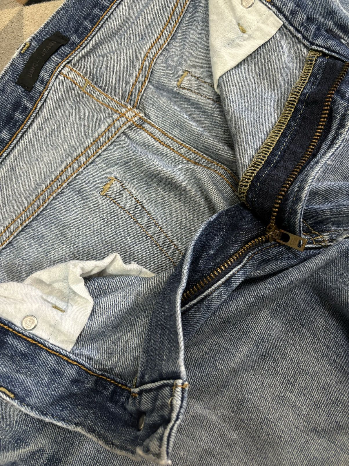 Uniqlo Vintage Y2K Uniqlo Blue Wash Loose Fit Distressed Jeans Size US 35 - 17 Thumbnail