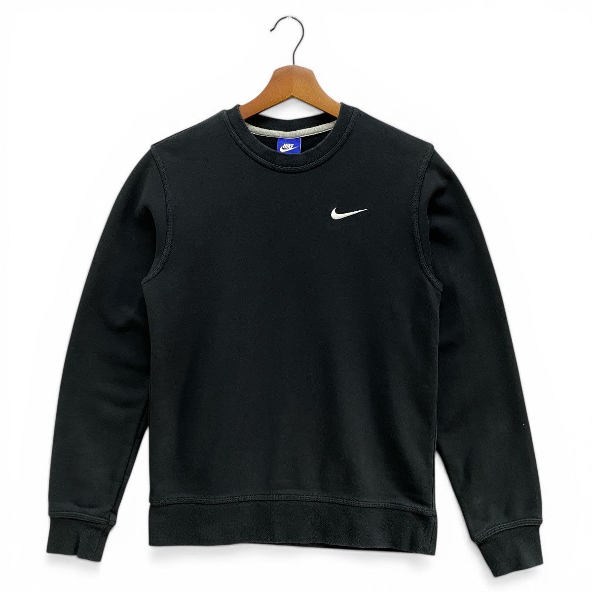 Nike Vintage Nike Small Swoosh Sweatshirt Black Embroidered Logo Size US S / EU 44-46 / 1 - 1 Thumbnail