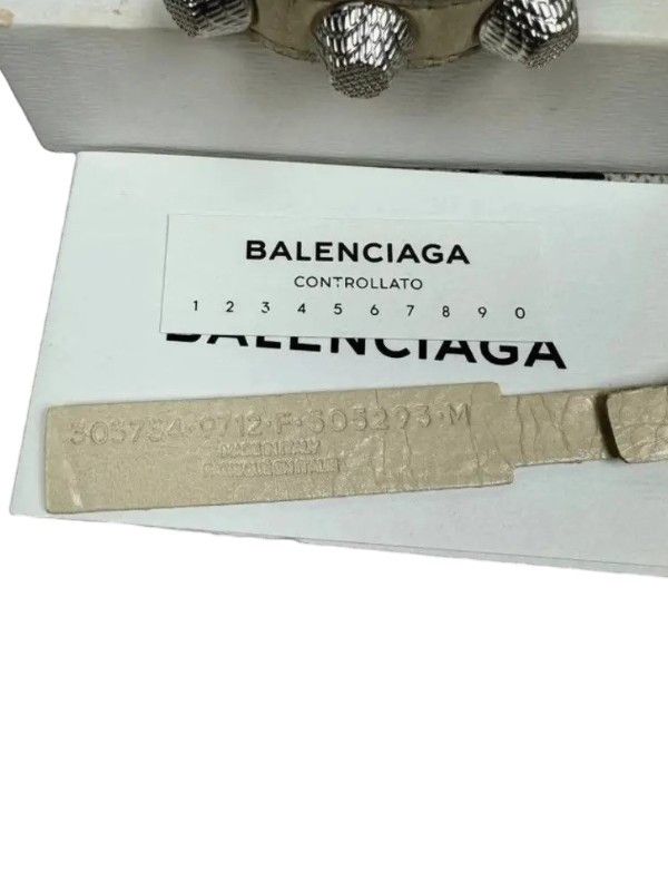 Balenciaga Balenciaga Beige Leather Giant Stud Arena Bracelet Size ONE SIZE - 4 Thumbnail