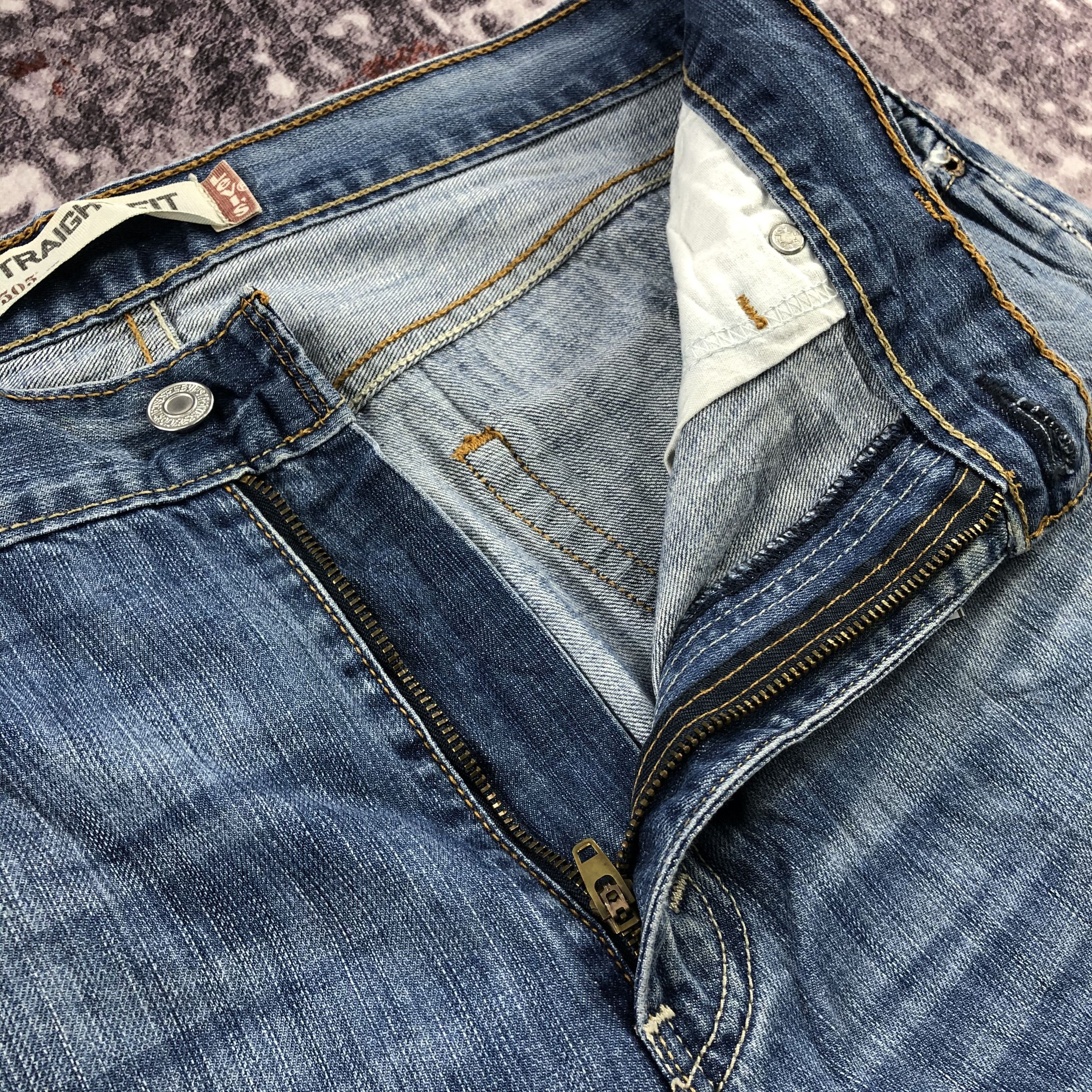 Levi's × Vintage Vintage Blue Wash Levis 505 Jeans-JM2459 Size US 35 - 10 Thumbnail