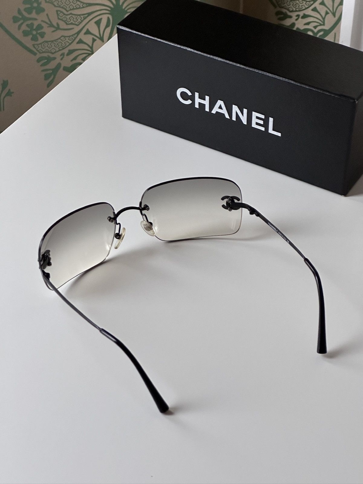 Chanel CHANEL Rhinestone Swarovski Black Tinted Sunglasses 4017-D Size ONE SIZE - 11 Thumbnail