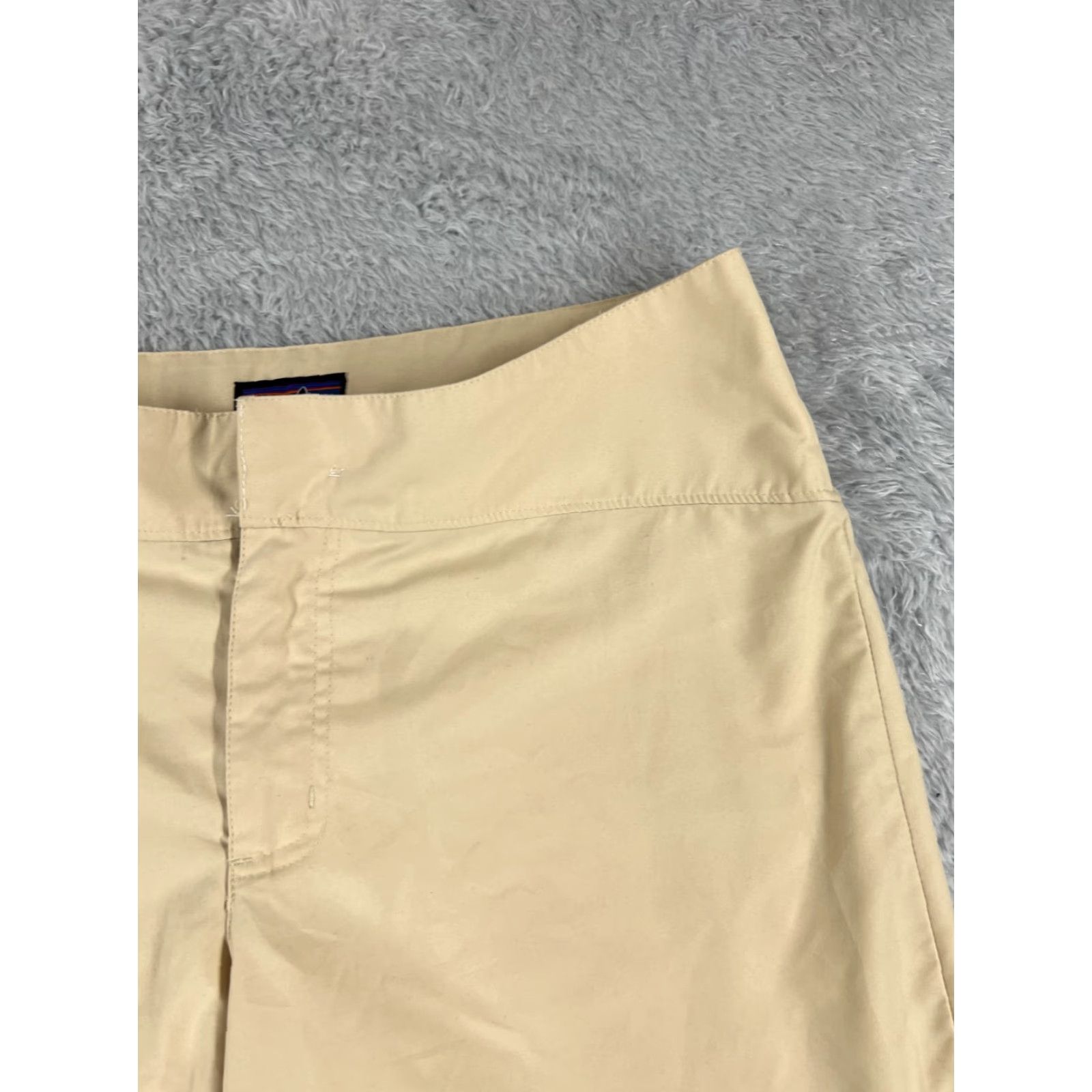 Patagonia Patagonia Shorts Womens 8 Beige Duway 100% Polyester Flat Front Pockets Size 30" / US 8 / IT 44 - 5 Thumbnail