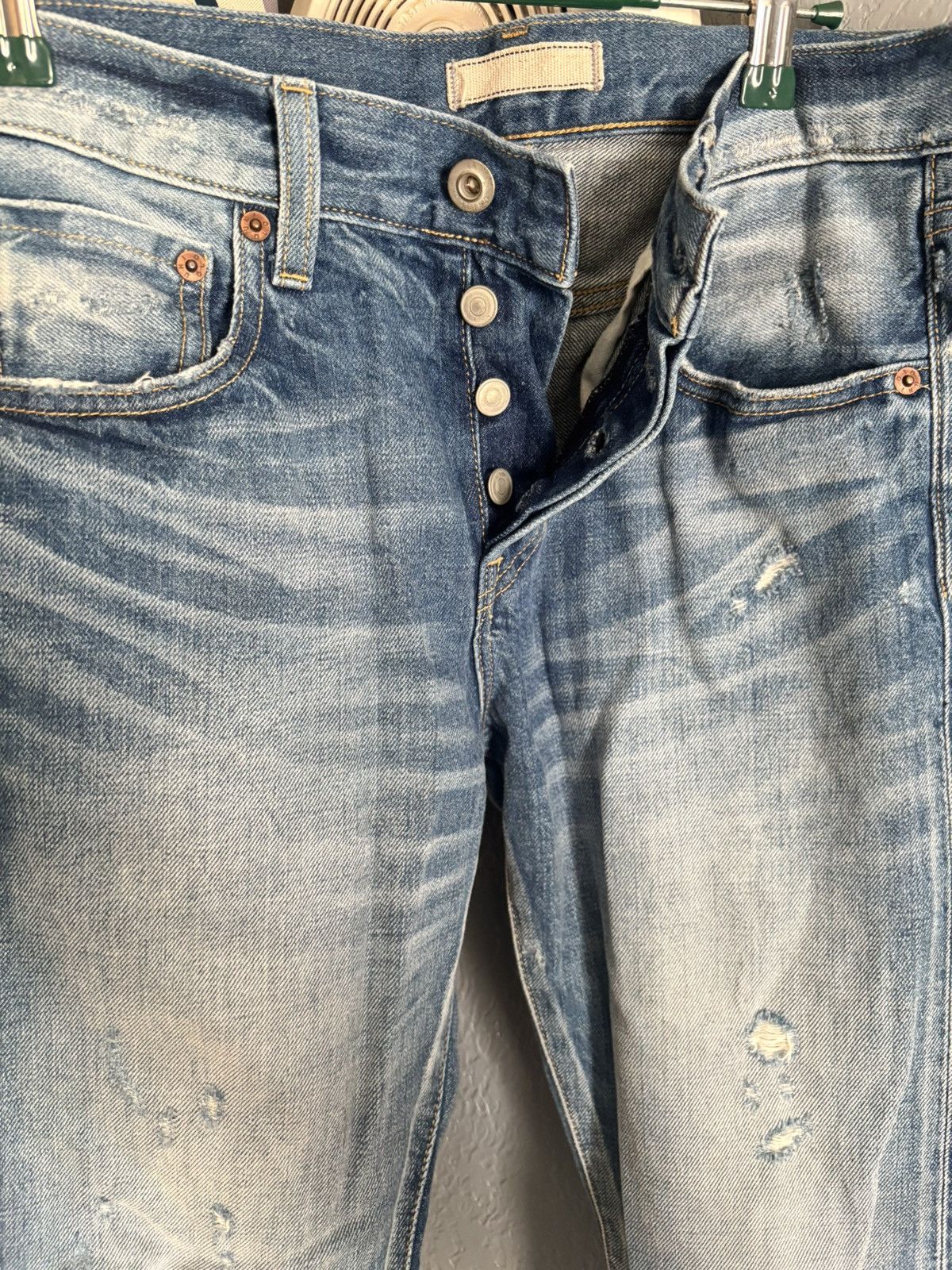 Uniqlo uniqlo distressed jeans Size US 30 / EU 46 - 2 Thumbnail