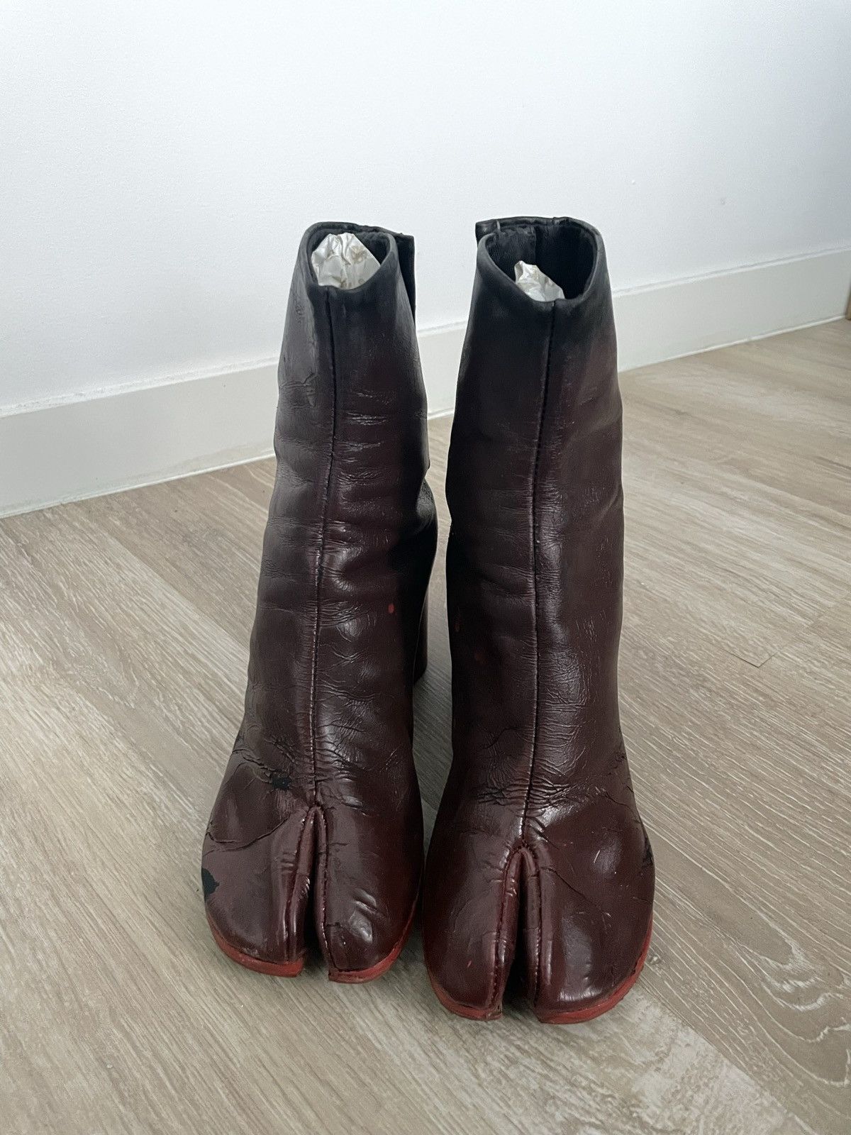 Maison Margiela Maison Margiela red tabi FW1995 Size US 7 / IT 37 - 1 Thumbnail