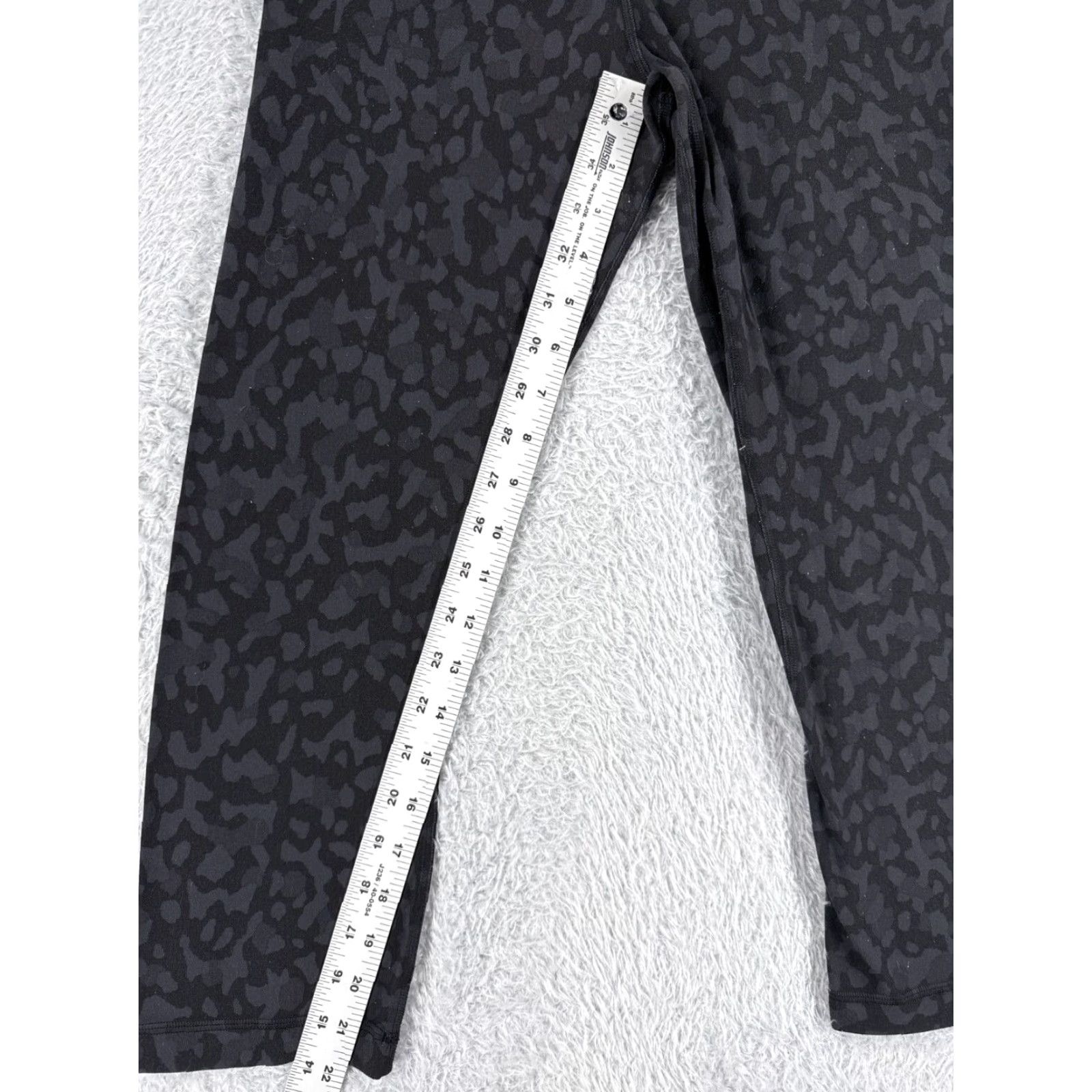 Lululemon Lululemon Align Cropped Pants Women 8 Gray Black Camo 21" Inseam Yoga Cross-Training Athleisure — Ladies Regular Size Type Size 30" / US 8 / IT 44 - 5 Thumbnail