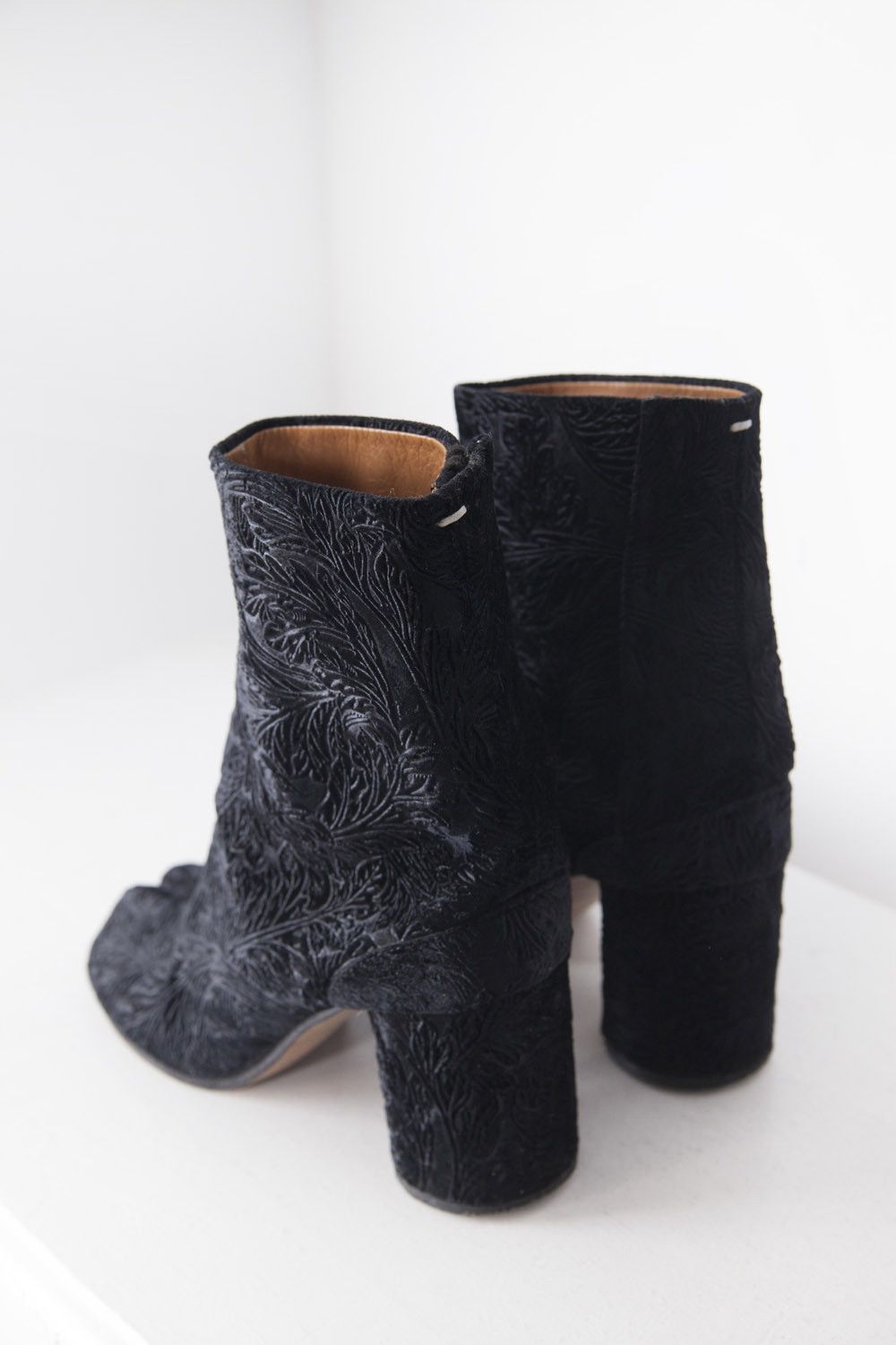 Maison Margiela 2014 velvet brocade tabi boots Size US 7 / IT 37 - 5 Thumbnail