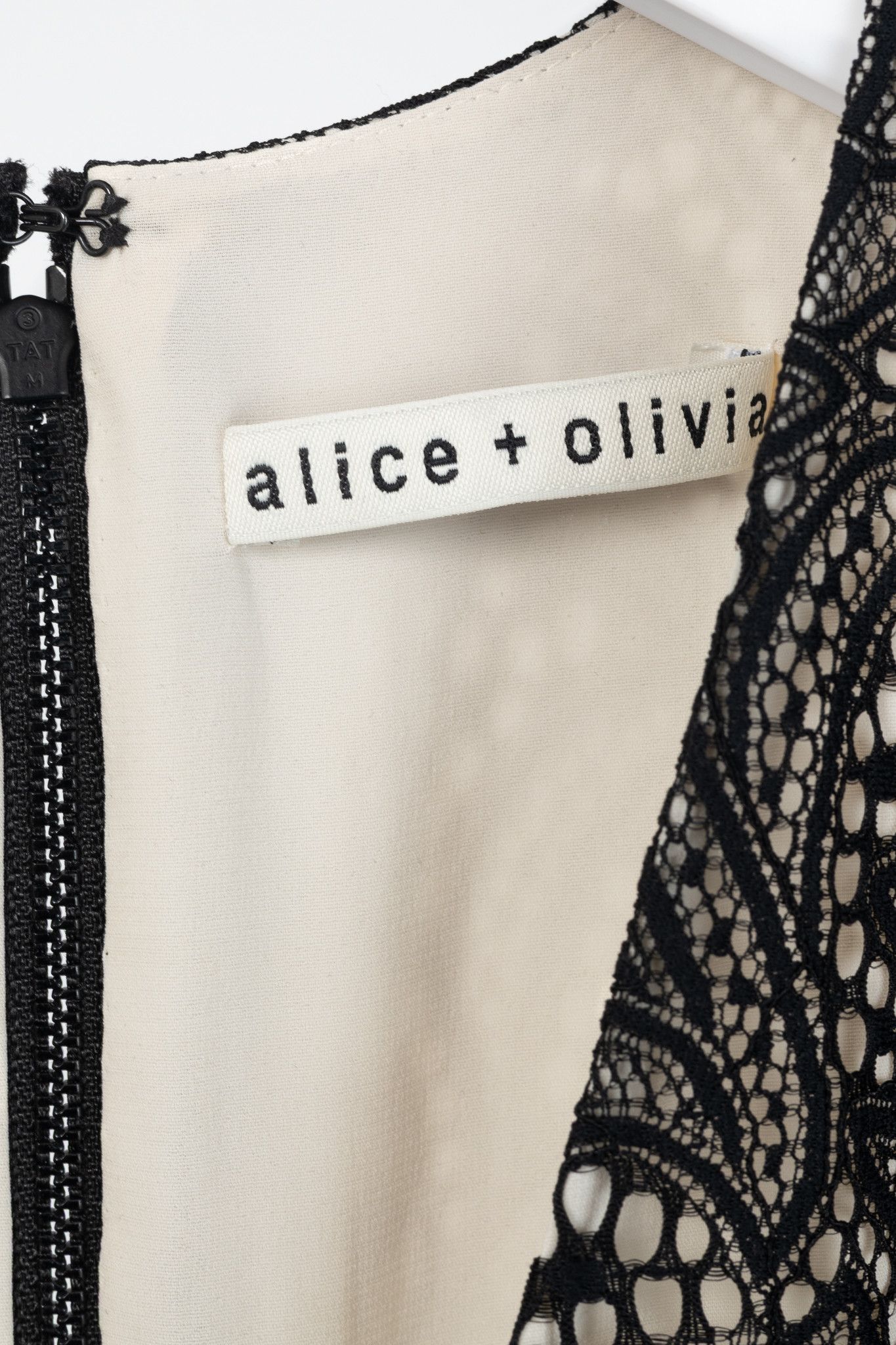 Alice + Olivia Alice + Olivia Zooey Black Seamed Lace Bodysuit Size XS / US 0-2 / IT 36-38 - 4 Thumbnail