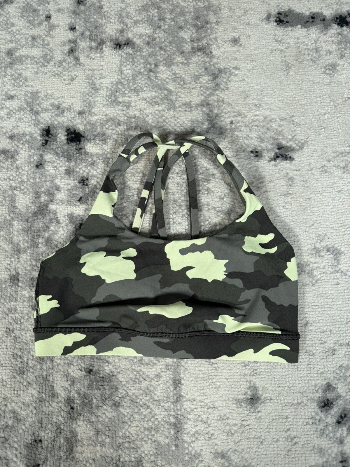 Lululemon Lululemon Green Camo Energy Sports Bra Size M / US 6-8 / IT 42-44 - 3 Thumbnail