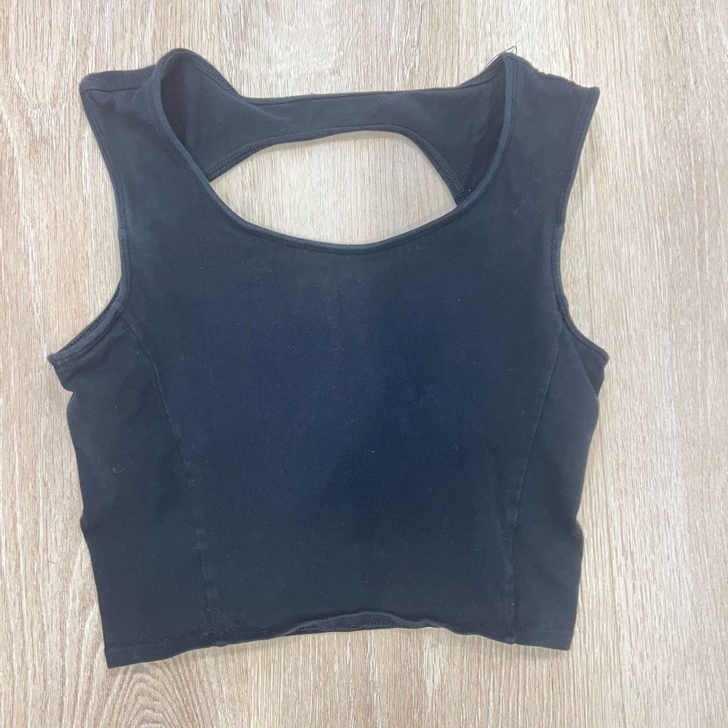 Other So Black Built in Bra Crop Top, Large Keyhole Cutout Back, S Size XS / US 0-2 / IT 36-38 - 5 Thumbnail