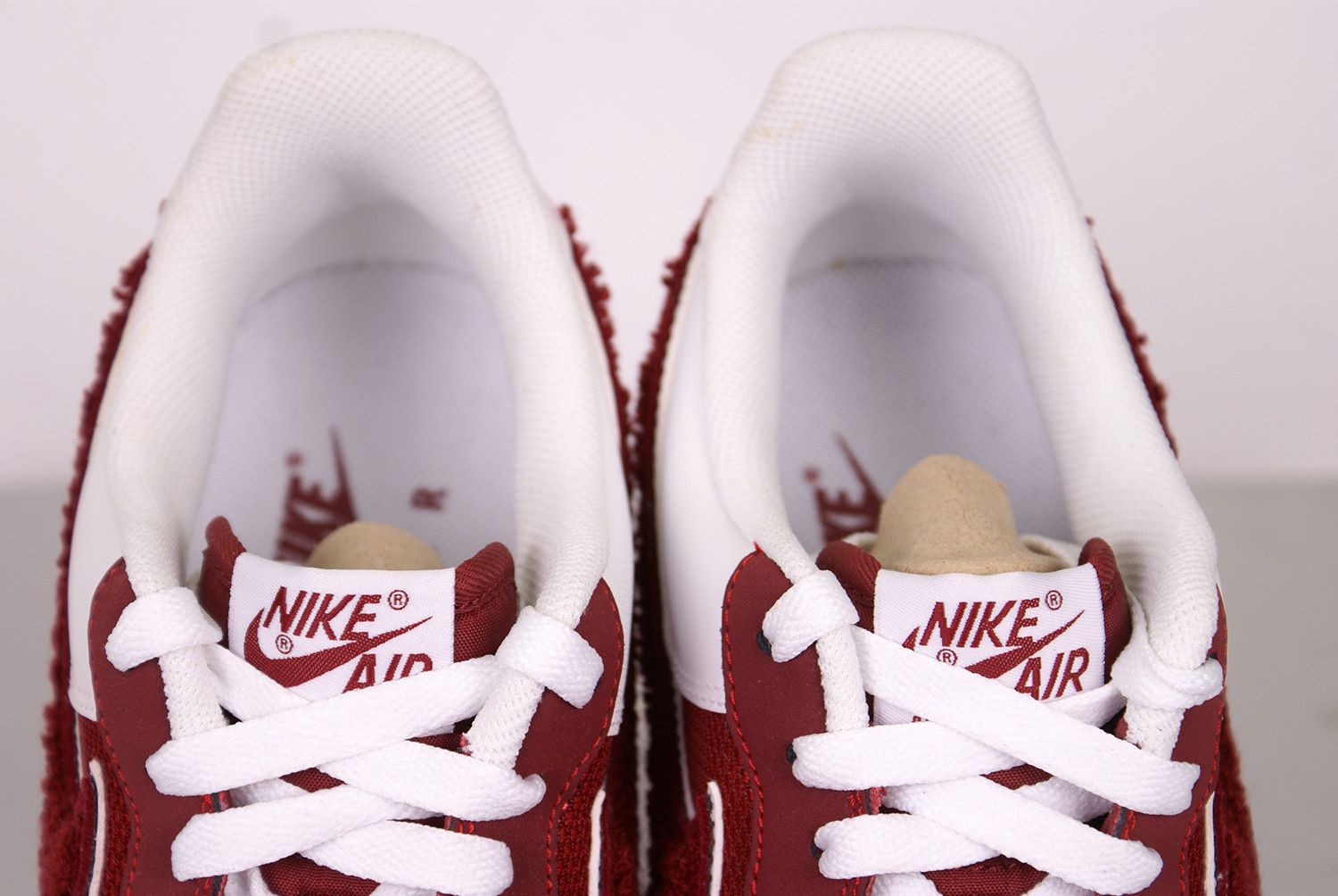 Nike 2013 Nike Air Force 1 HYPER RED White Chenille 488298 606 Size US 10.5 / EU 43-44 - 4 Thumbnail