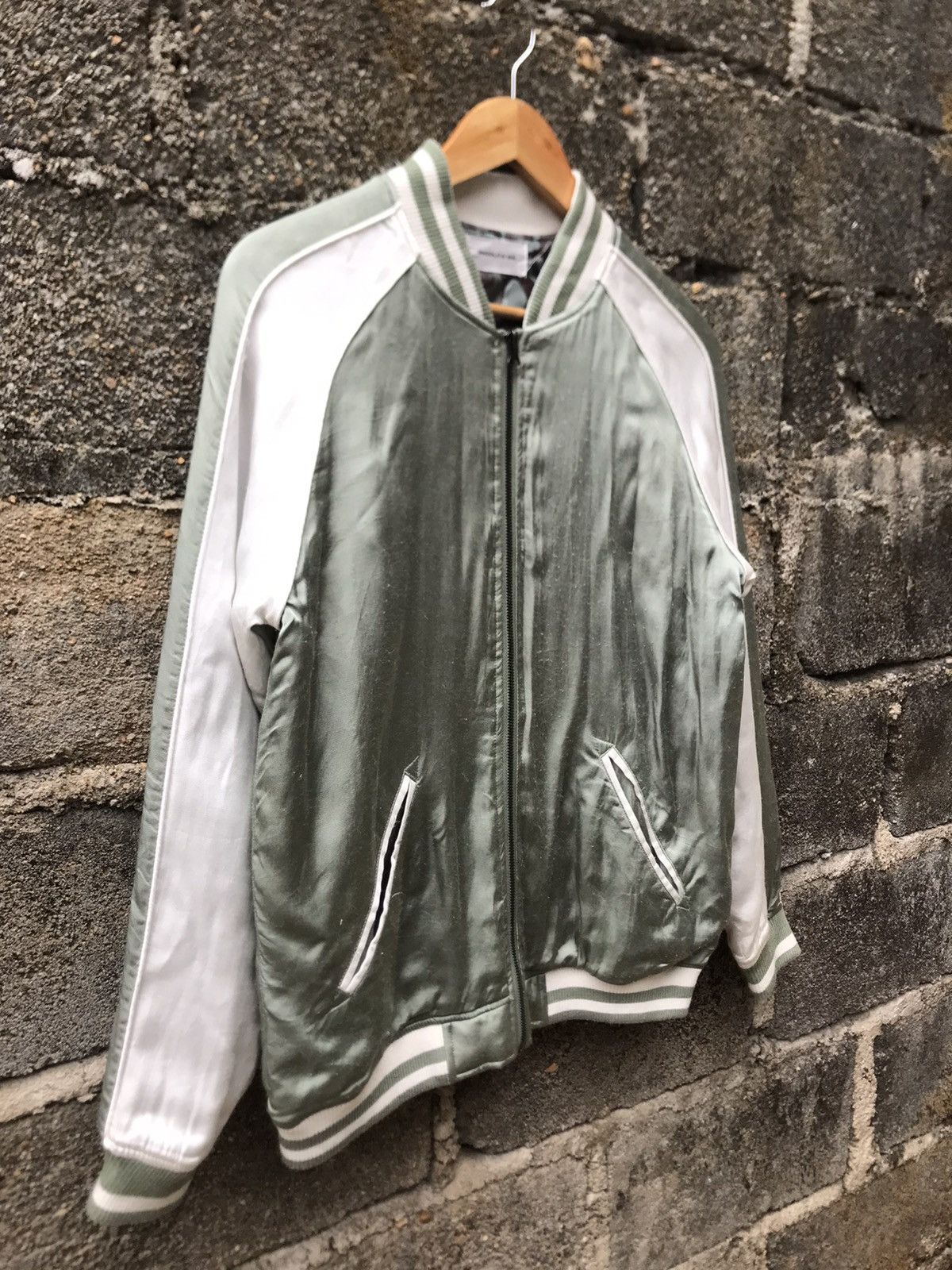 Japanese Brand 💥Sukajan Japanese Universal Style Wear Tiger Logo Zip Jacket Size US M / EU 48-50 / 2 - 3 Thumbnail