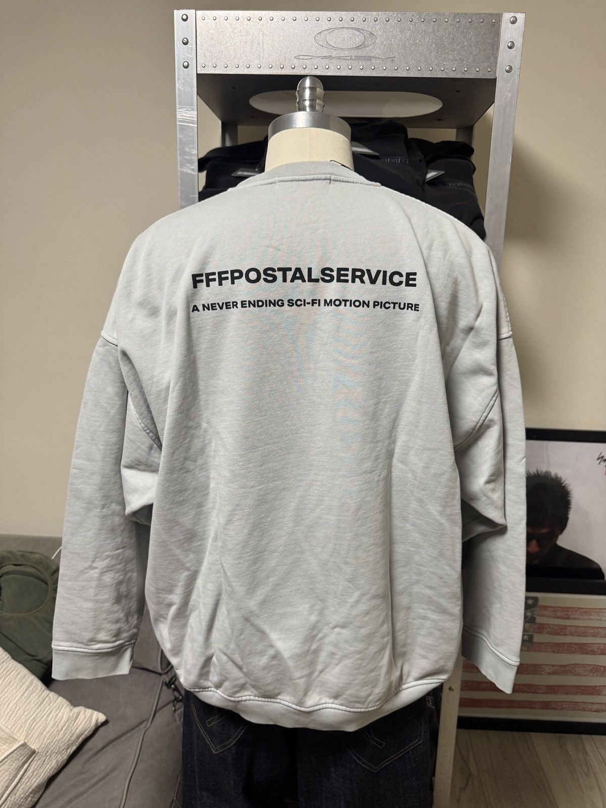 FFFPOSTALSERVICE FFFPOSTALSERVICE Sci-Fi Motion Picture Round Hem Crewneck Size US XL / EU 56 / 4 - 1 Thumbnail