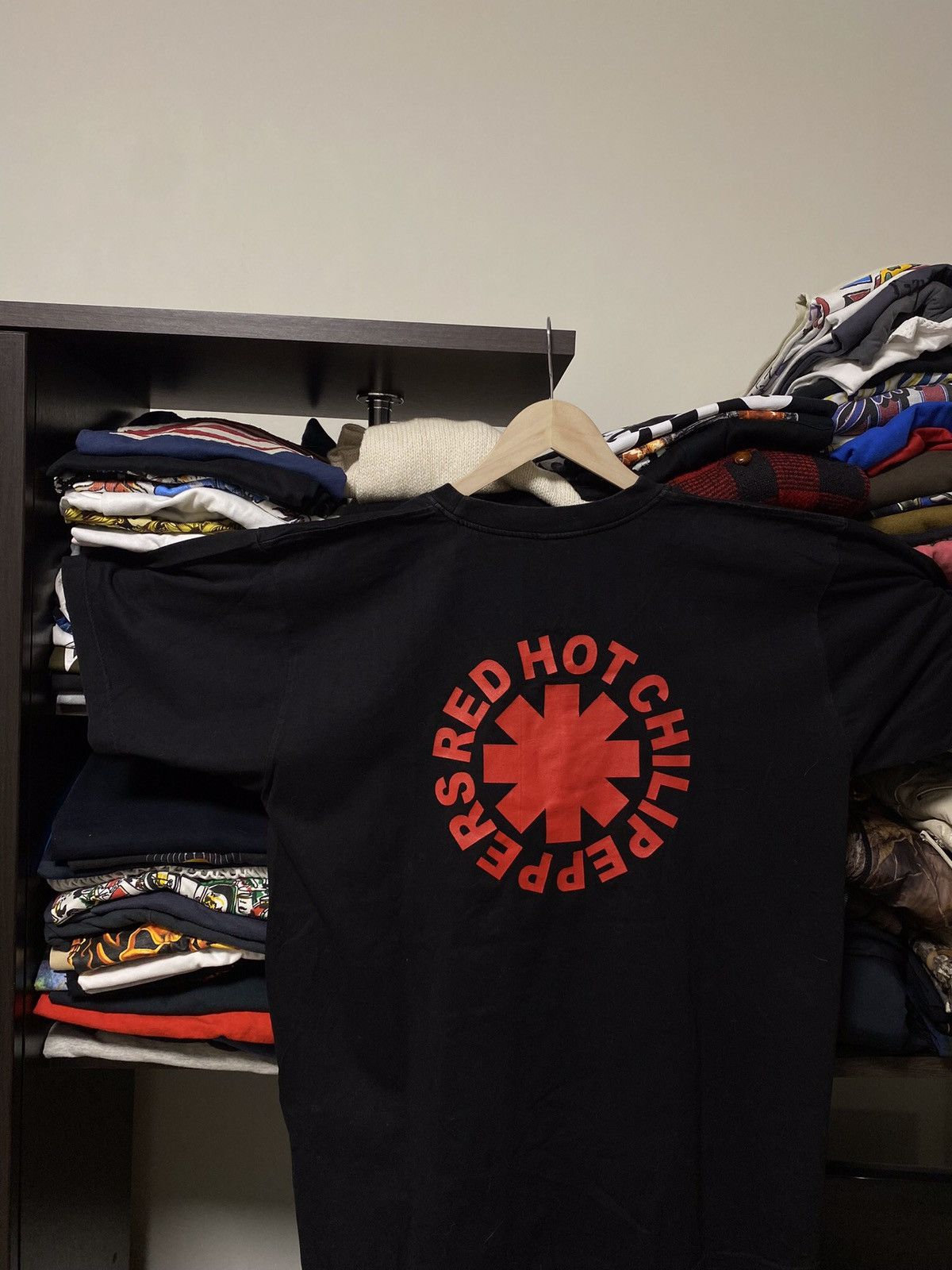Band Tees Vintage Red Hot Chill Peppers Rock Tee Faded Size US XL / EU 56 / 4 - 8 Thumbnail