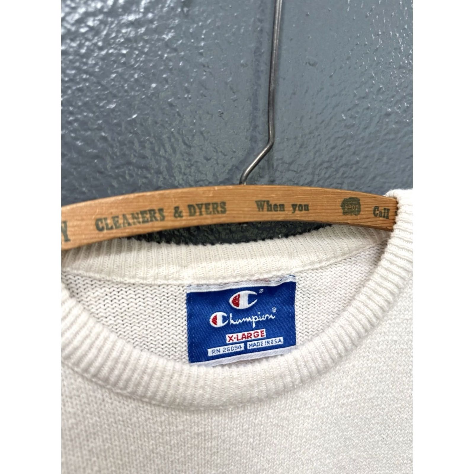 Champion VINTAGE Champion Shirt Sweater Men XL White 80s Pullover Knit Ladies? Size US XL / EU 56 / 4 - 2 Thumbnail