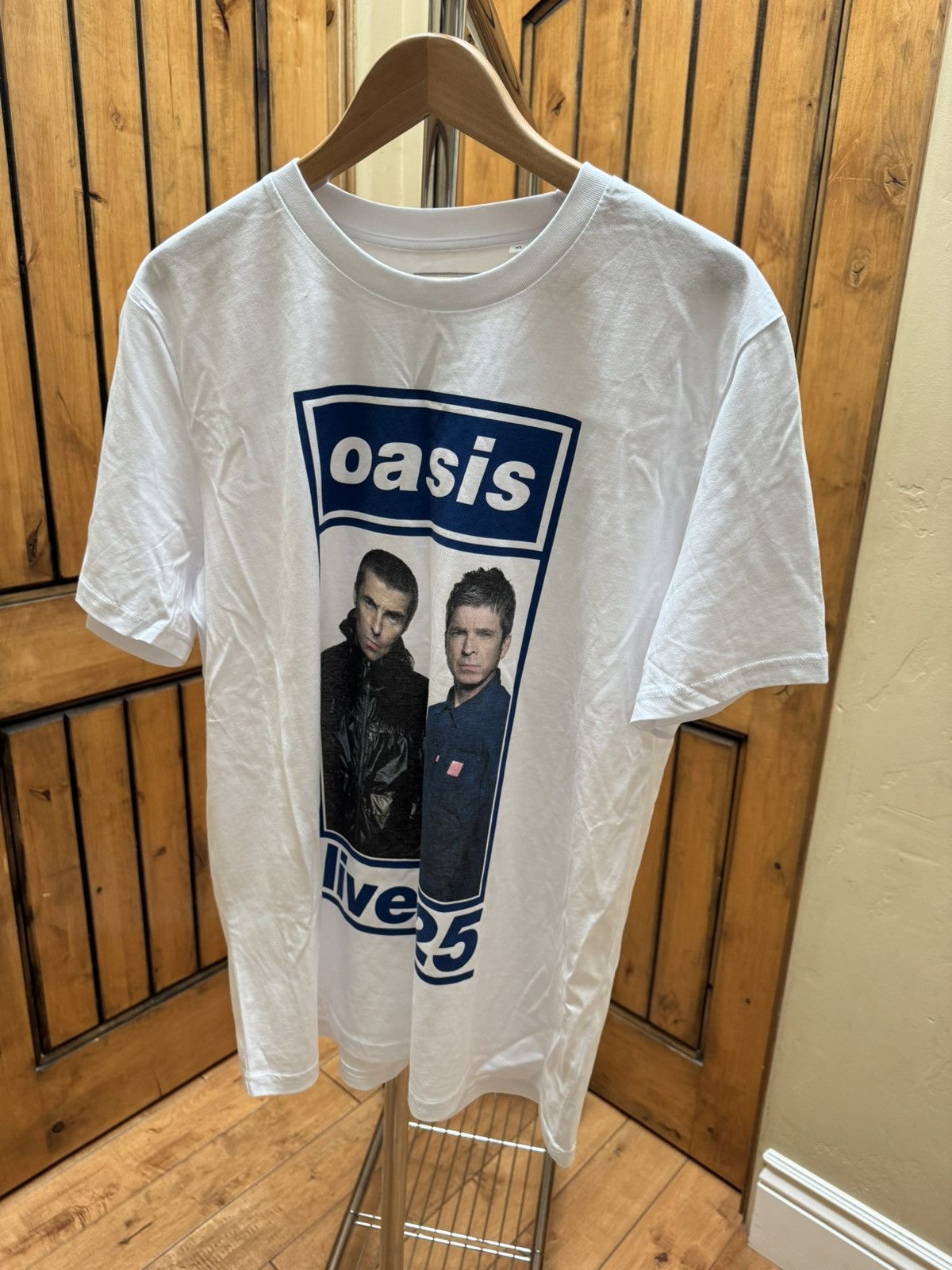 Other Oasis live 25 tour tee Size US XL / EU 56 / 4 - 1 Thumbnail