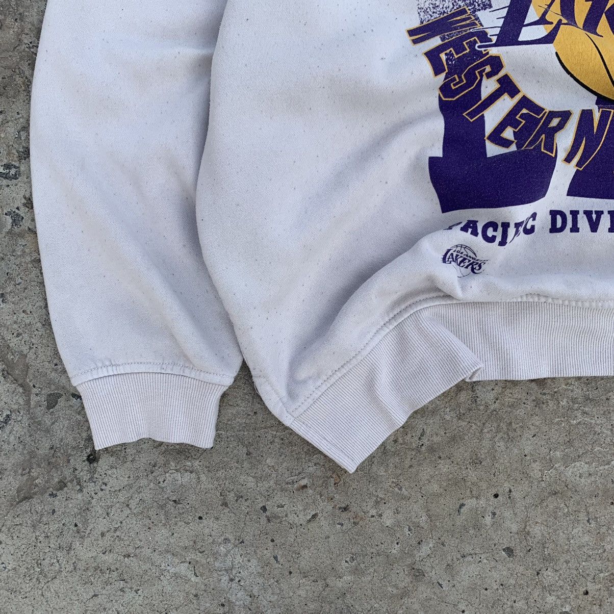 NBA Vintage Japanese Style NBA Los Angeles Lakers Sweatshirt Y2K Size US L / EU 52-54 / 3 - 4 Thumbnail