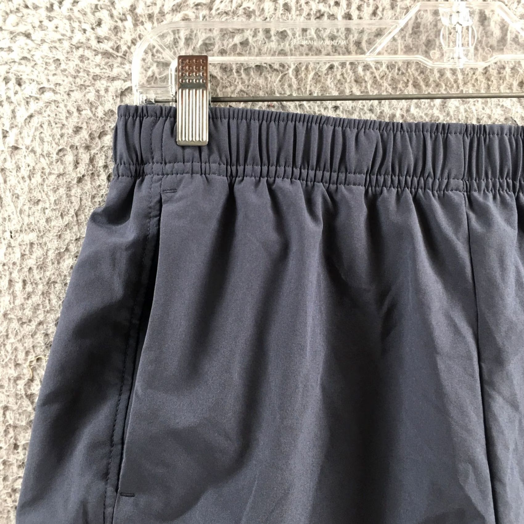 H&M H&M Move Shorts Womens Small Navy Regular Waist Athletic Training Pockets NEW Size 28" / US 6 / IT 42 - 2 Thumbnail