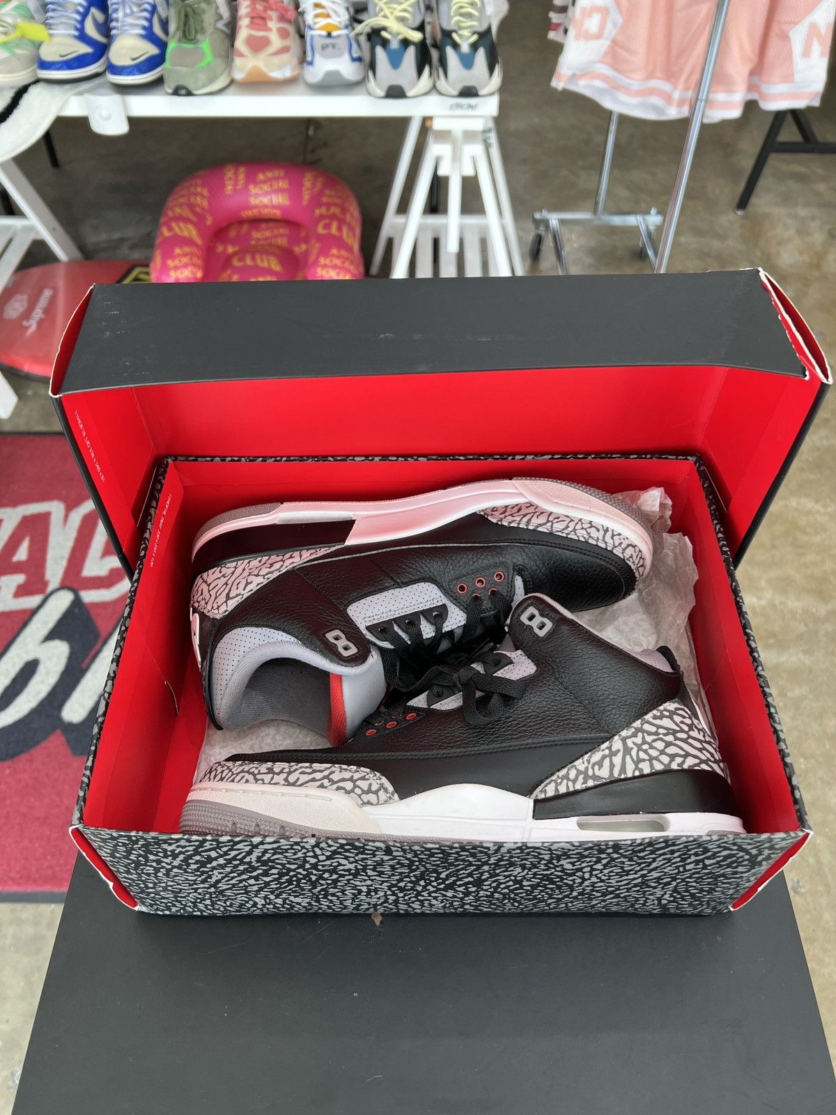 Jordan Brand Air Jordan 3 Black Cement Size 9.5 (2018) Size US 9.5 / EU 42-43 - 10 Thumbnail
