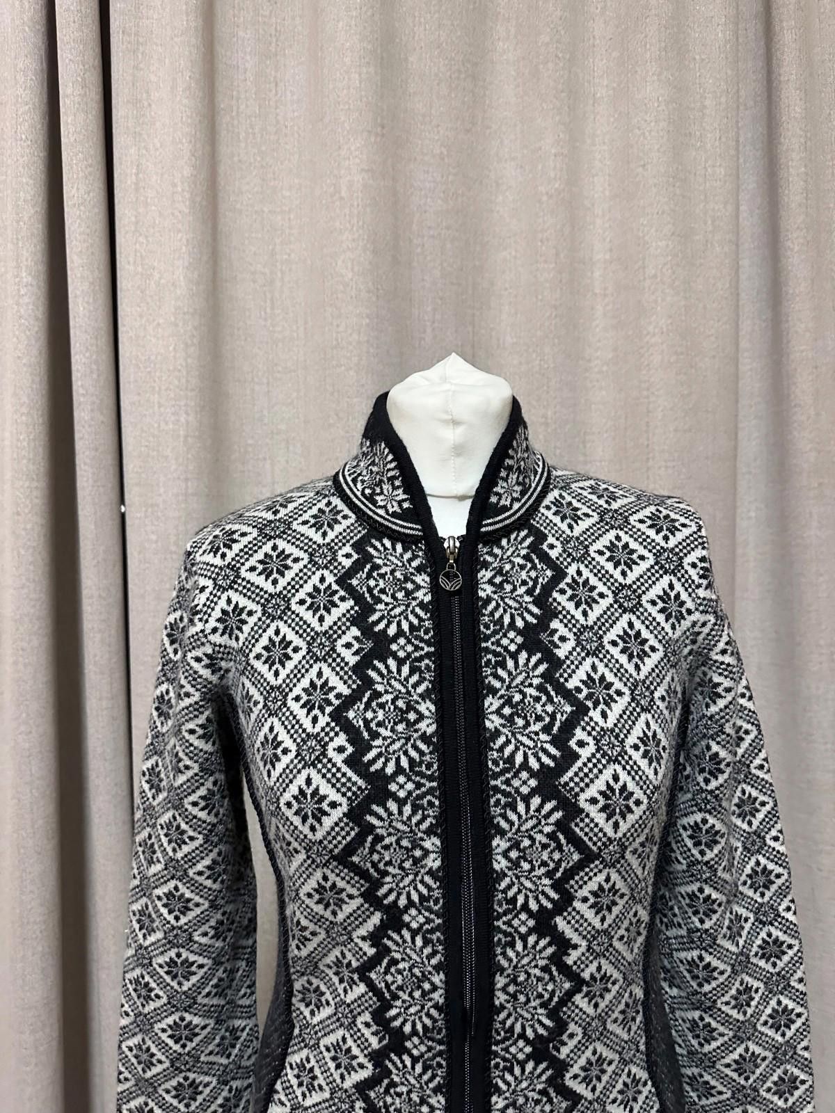 Dale Of Norway Dale of Norway Christiania Merino Wool Cardigan Sweater Sz M Size M / US 6-8 / IT 42-44 - 2 Thumbnail