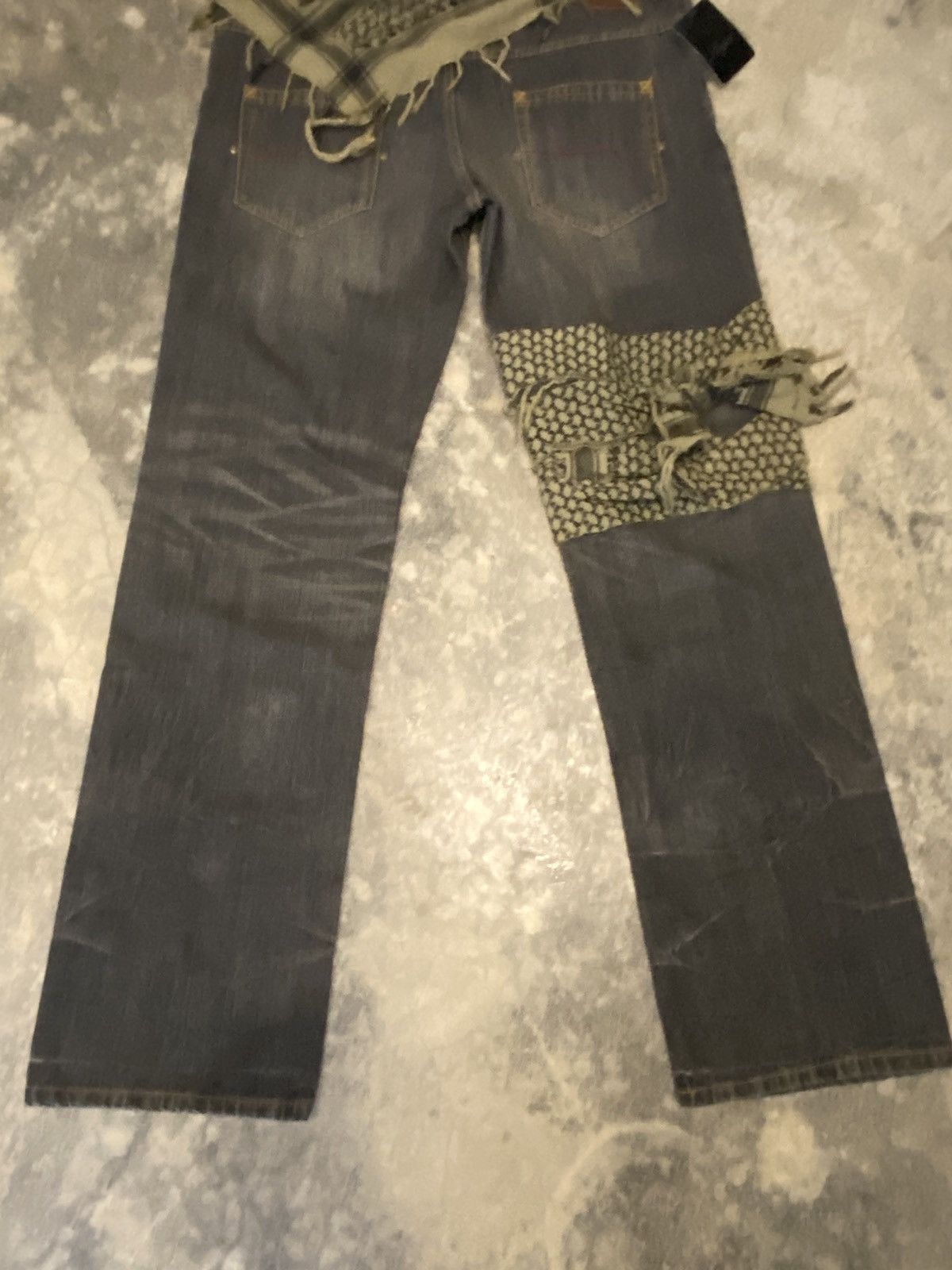 If Six Was Nine SHAPEL MADE IN JAPAN RARE DESIGN DISTRESSED DENIM JEANS Size US 37 - 10 Thumbnail