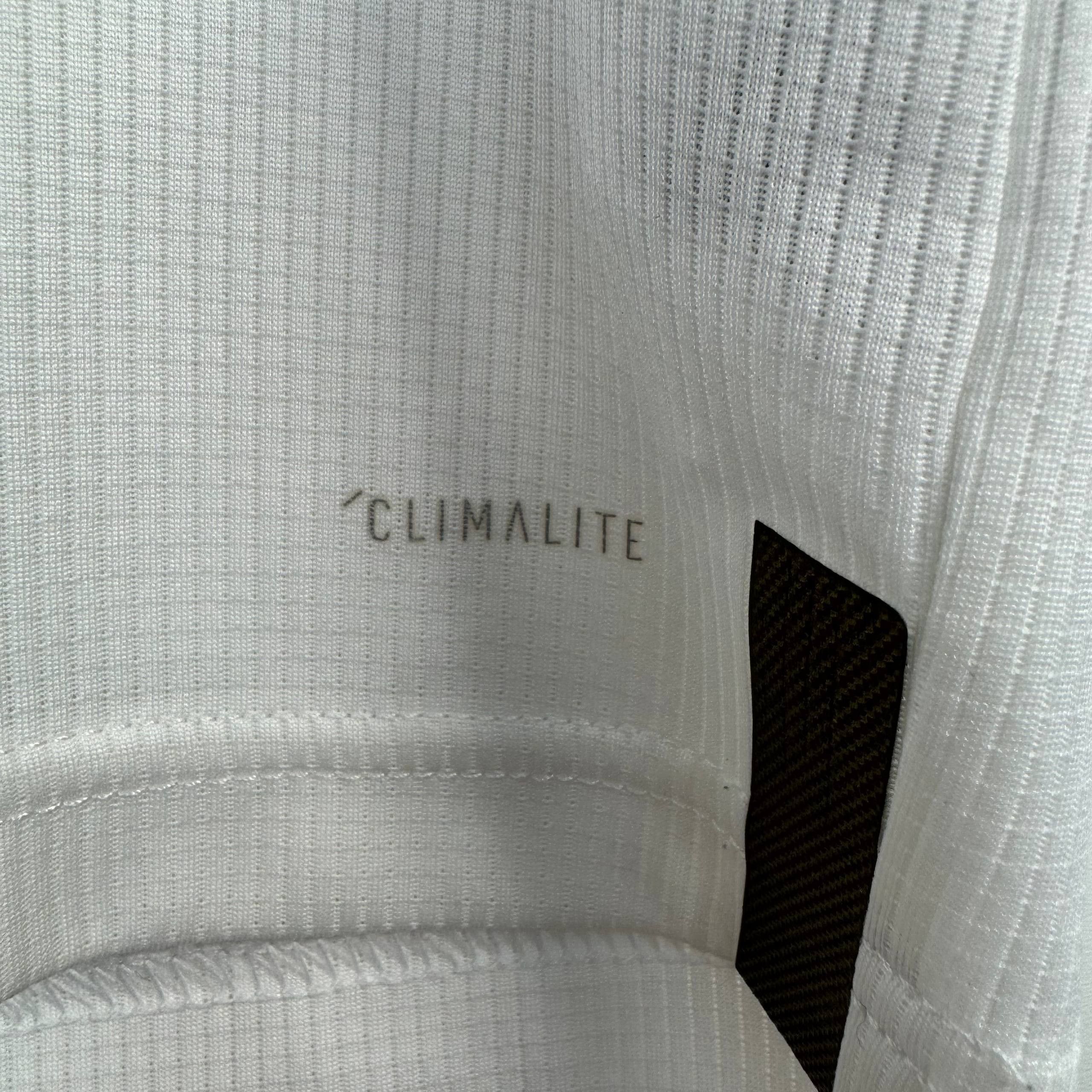 Adidas Adidas Real Madrid Home Jersey 2019/20 Benzema #9 XS Size US XS / EU 42 / 0 - 6 Thumbnail