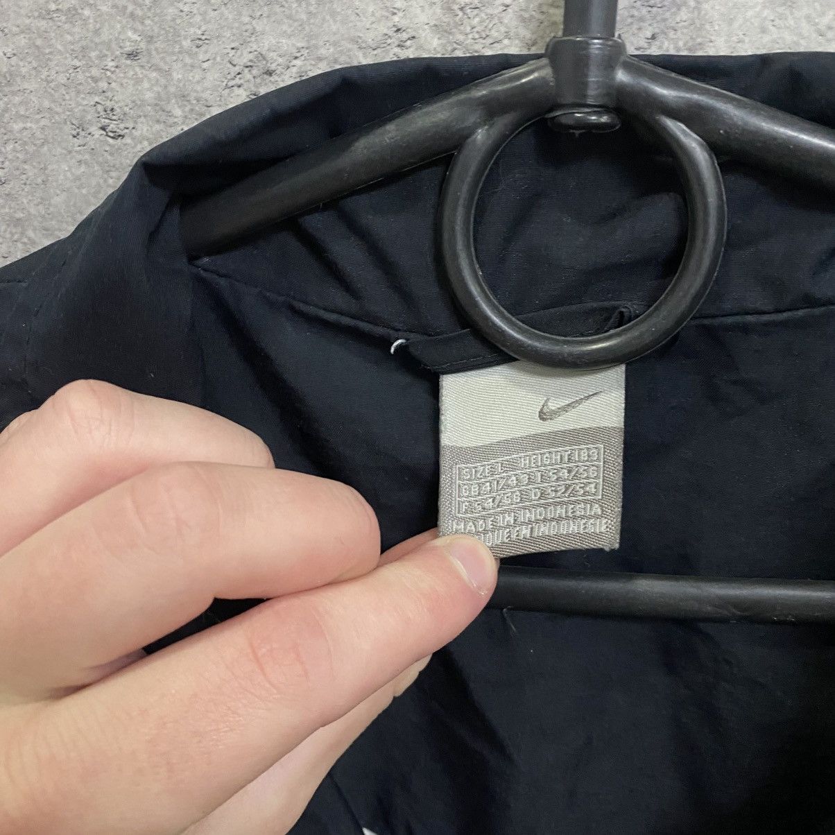 Nike Vintage Y2K Nike Track Jacket Nylon Top Striped Swoosh Size US L / EU 52-54 / 3 - 9 Thumbnail