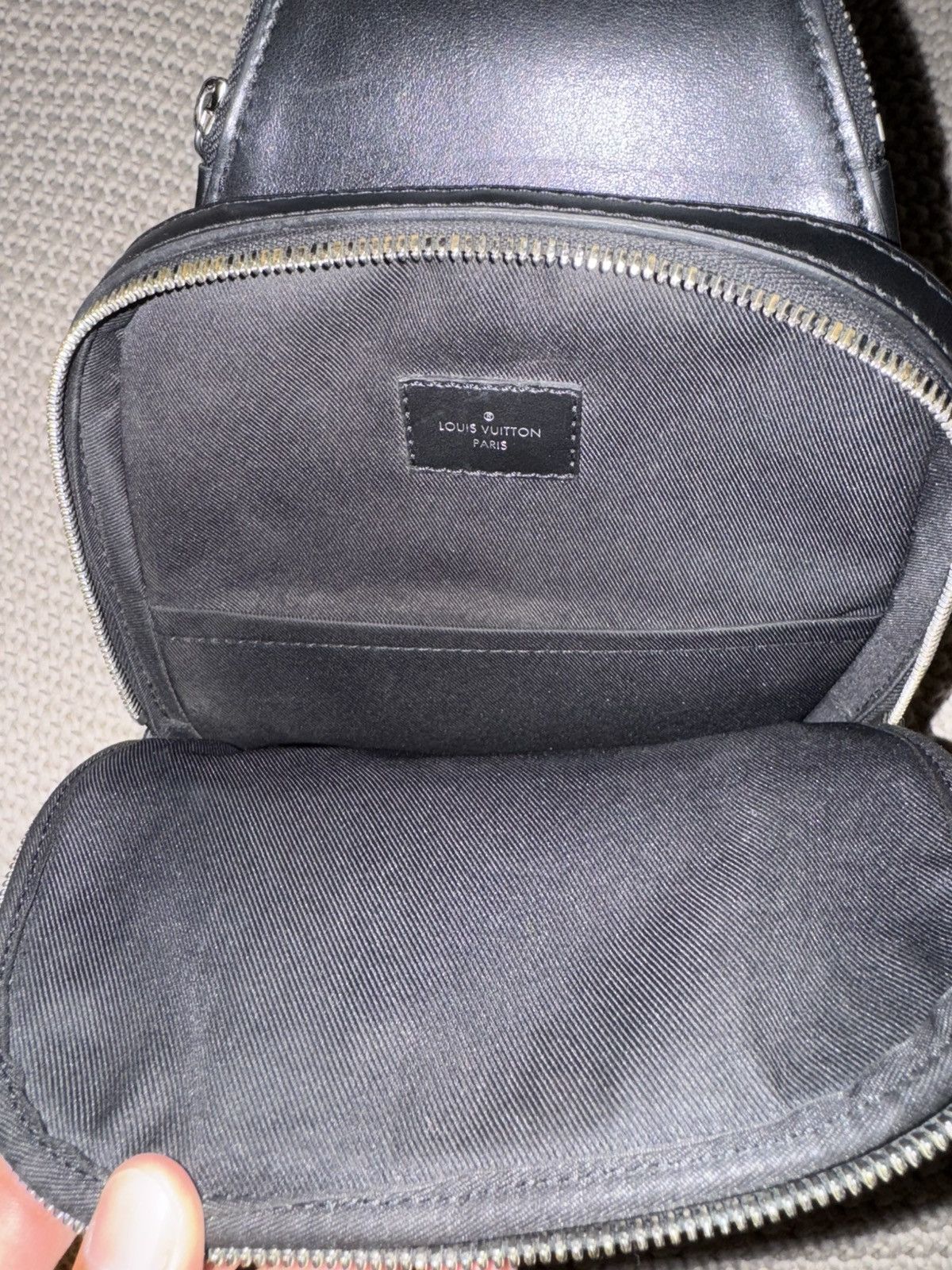 Louis Vuitton Louis Vuitton Damien sling bag Size ONE SIZE - 9 Thumbnail