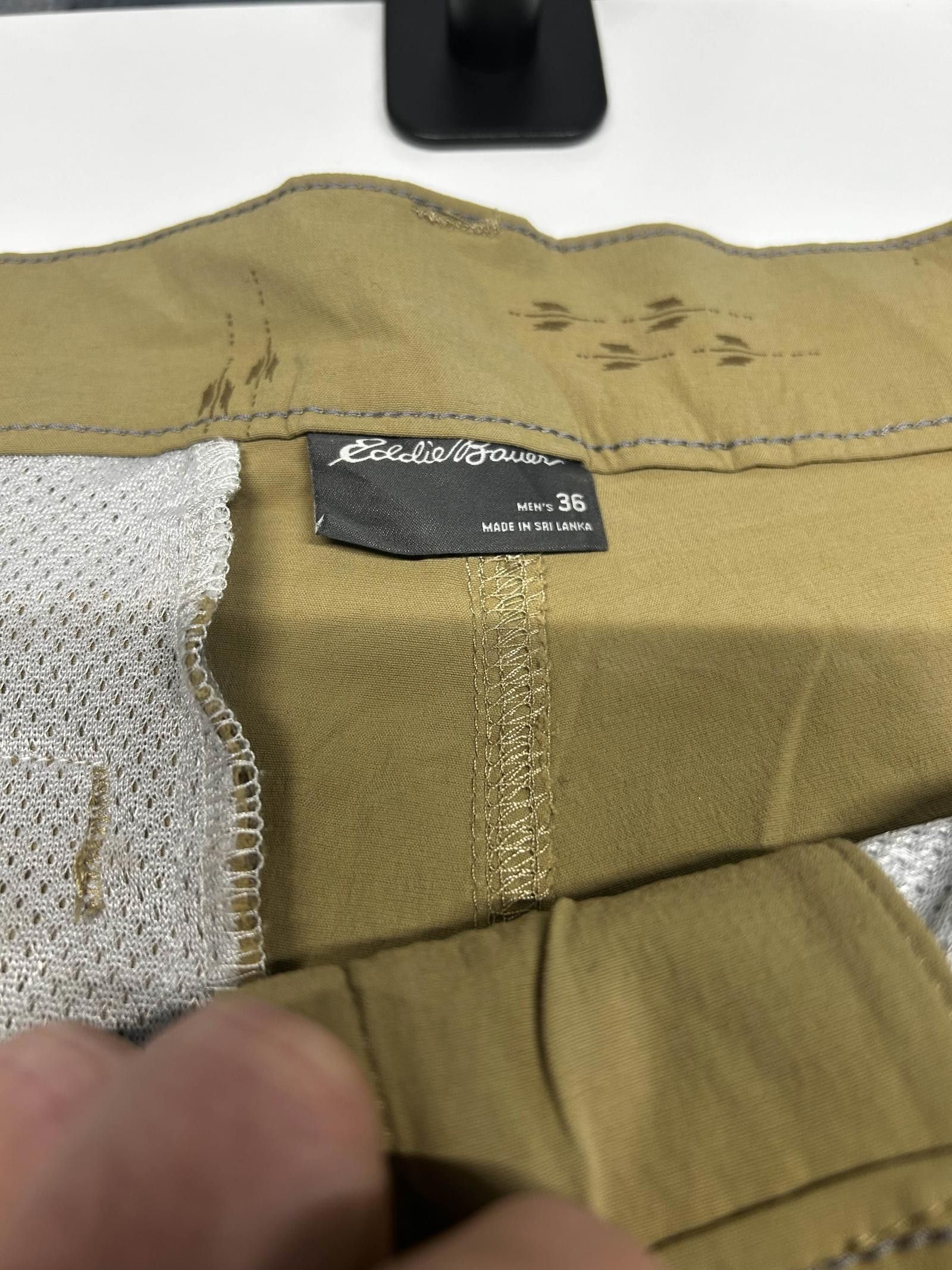 Eddie Bauer Eddie Bauer Men’s Casual Shorts - Size 36 Size US 36 / EU 52 - 3 Thumbnail