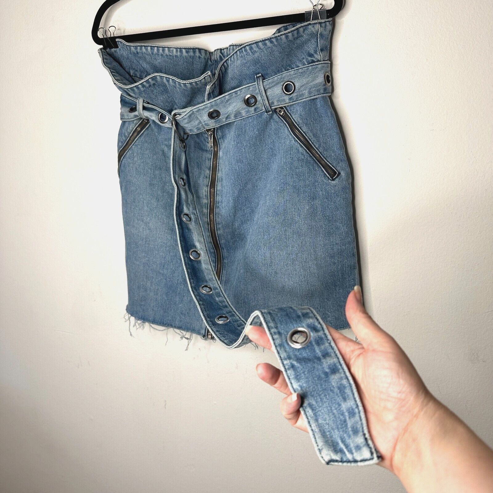 GRLFRND GRLFRND Ava Medium Wash Denim Skirt Grommet Belt Frayed Hem Size 32" / US 10 / IT 46 - 3 Thumbnail