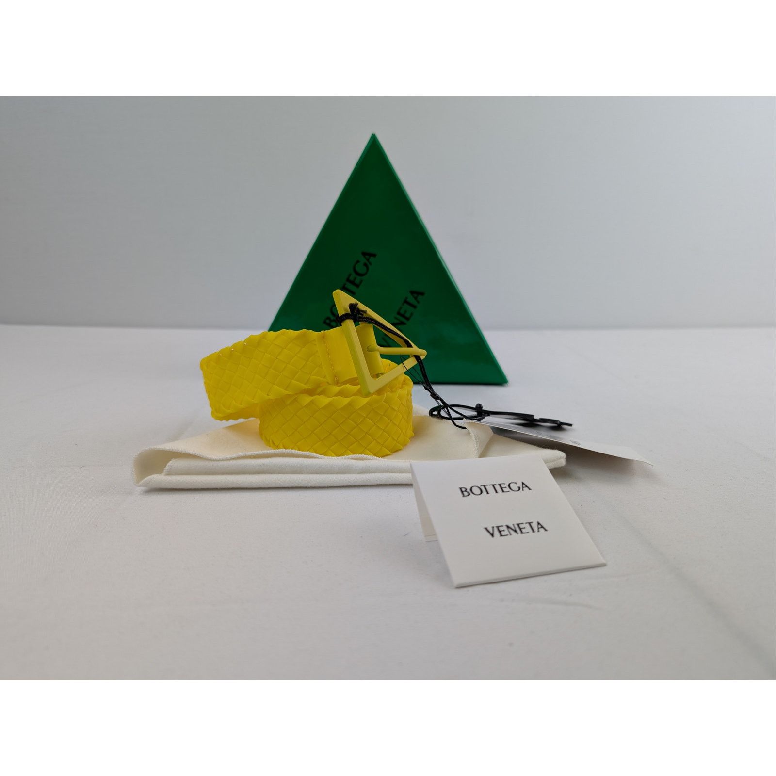 Bottega Veneta o1rshd1 Size: 90 / Intreccio Rubber Belt in Lemon Size 36 - 14 Thumbnail